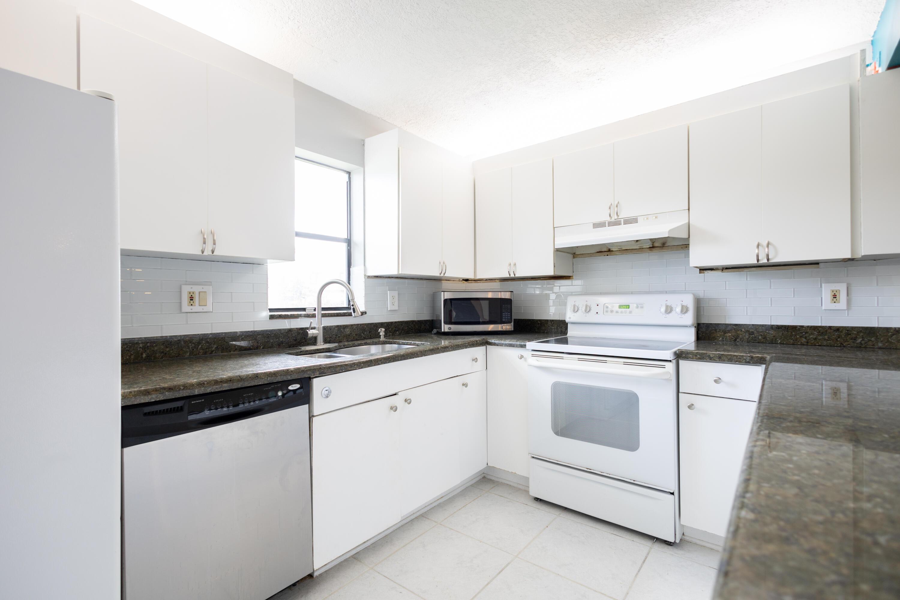 9460 SW 61st Way A, Boca Raton, FL 33428, Boca Raton - Photo 4