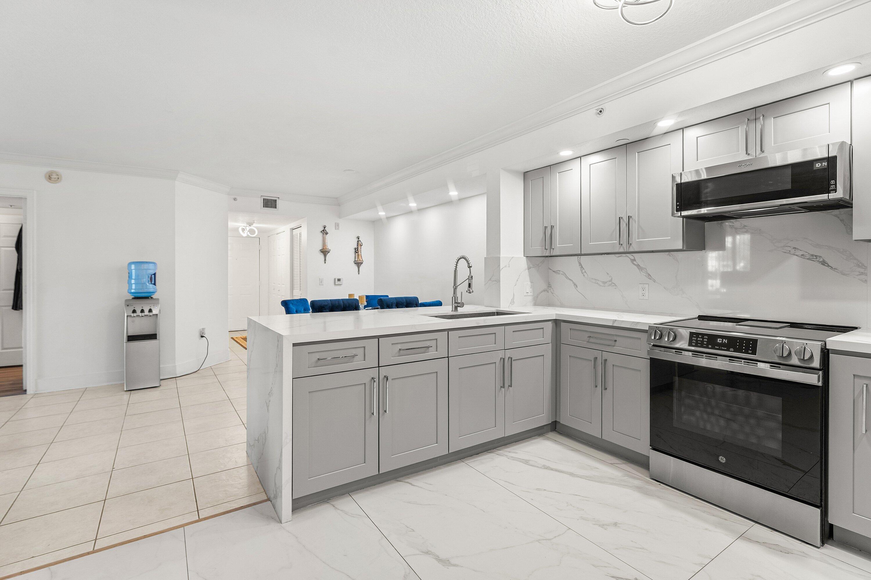 4180 W San Marino Boulevard 107, West Palm Beach, FL 33409, West Palm Beach - Photo 5