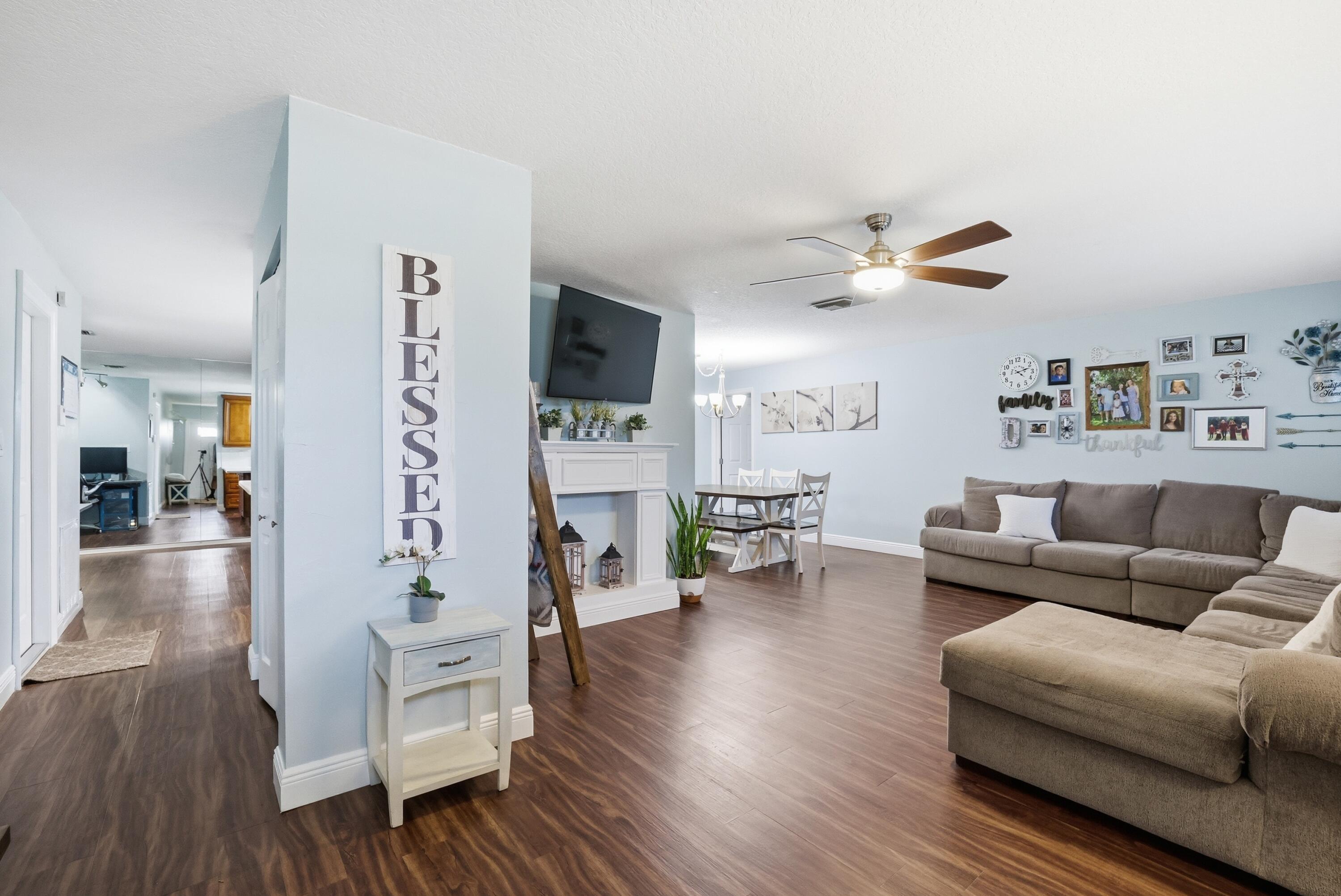 8109 NW 94th Avenue, Tamarac, FL 33321, Tamarac - Photo 5