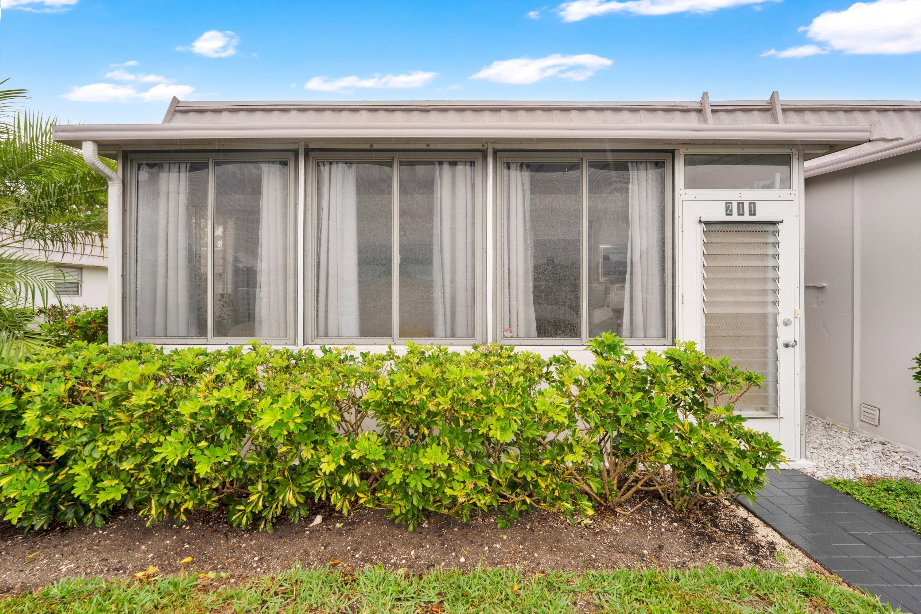211 Valencia, Delray Beach, FL 33446, Delray Beach - Photo 2