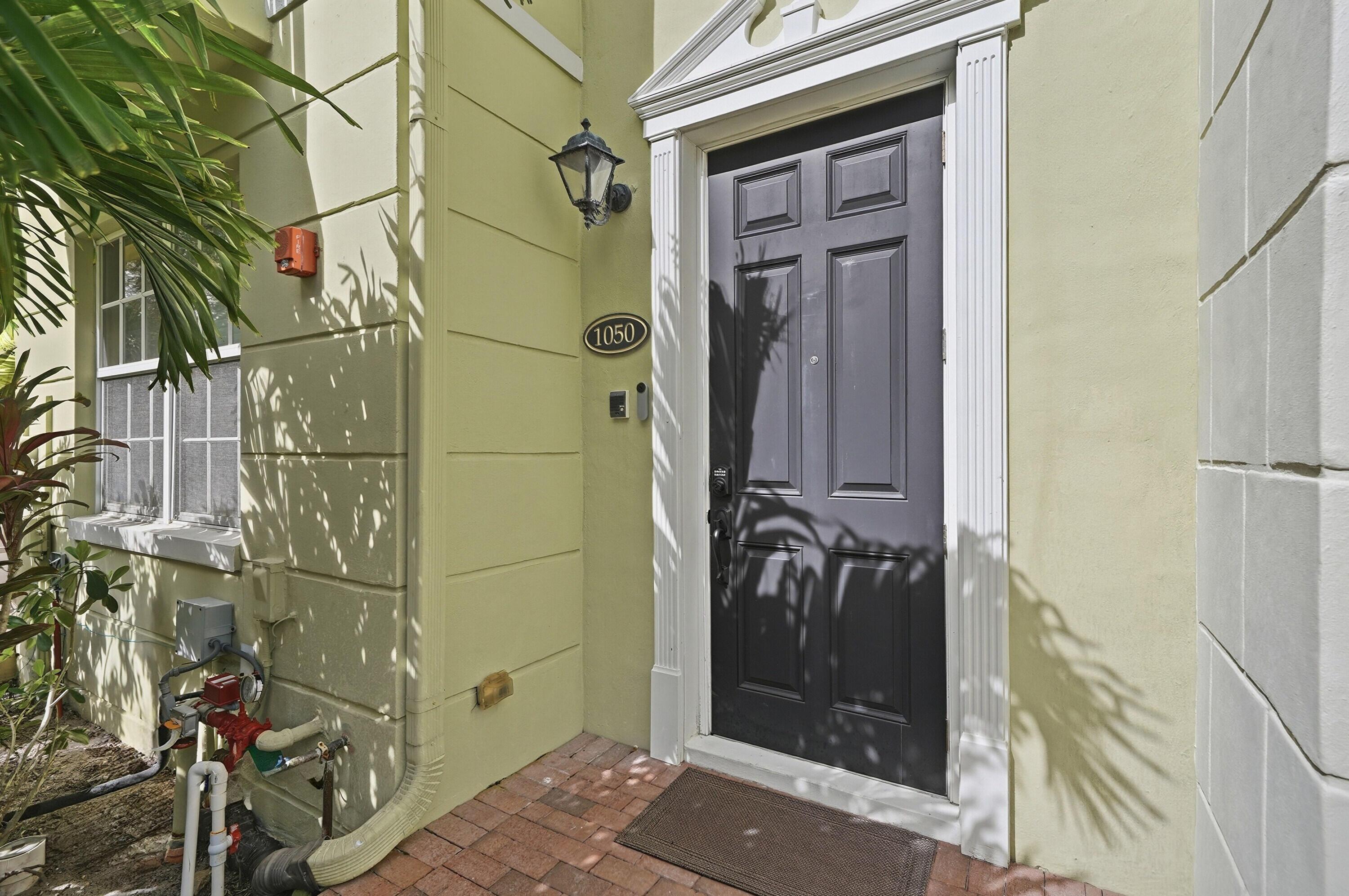 1050 E Heritage Club Circle, Delray Beach, FL 33483, Delray Beach - Photo 3