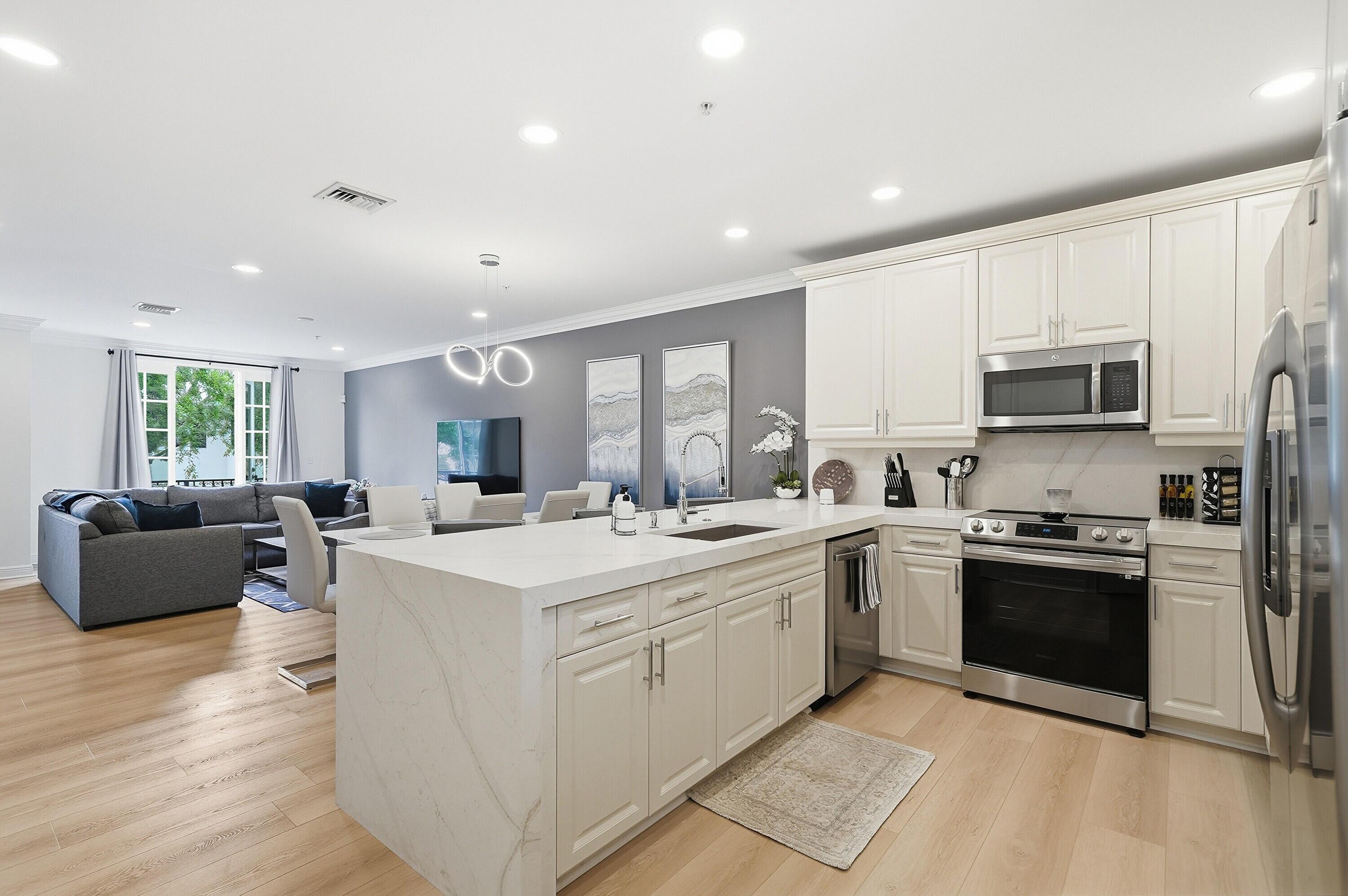 1050 E Heritage Club Circle, Delray Beach, FL 33483, Delray Beach - Photo 4