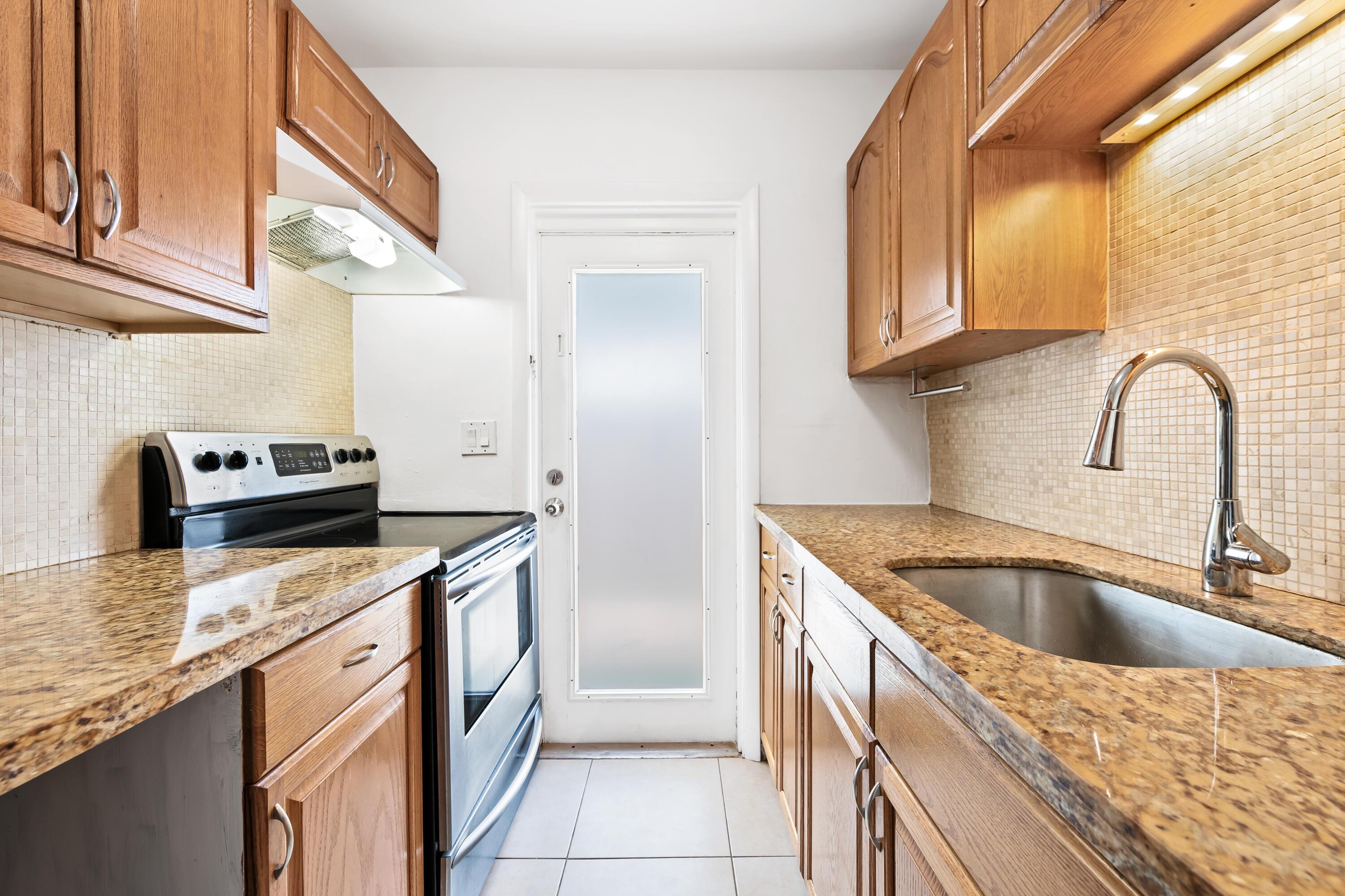 1130 NE 3rd Avenue R1, Fort Lauderdale, FL 33304, Fort Lauderdale - Photo 3