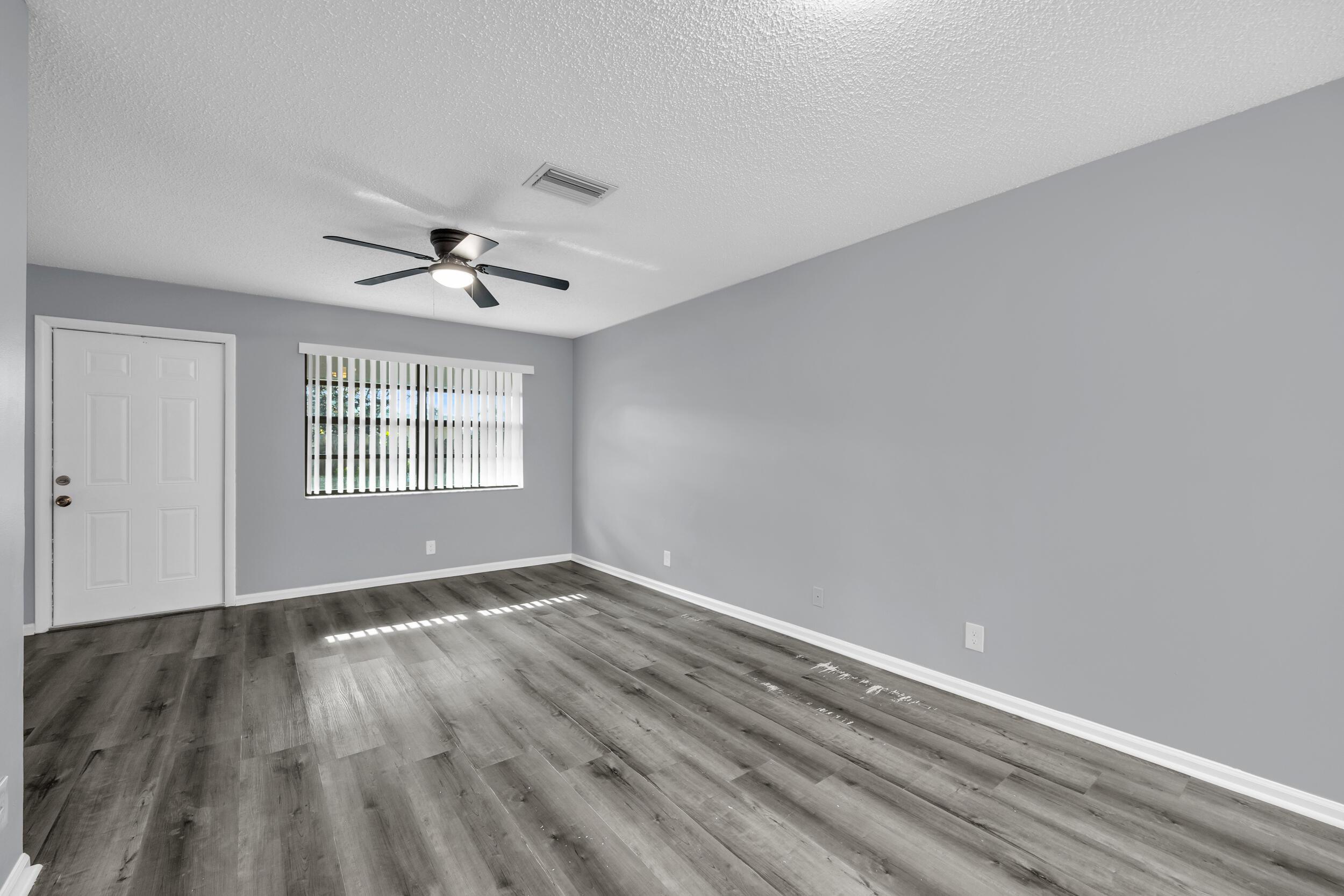 1565 W 28th Street A, Riviera Beach, FL 33404, Riviera Beach - Photo 4