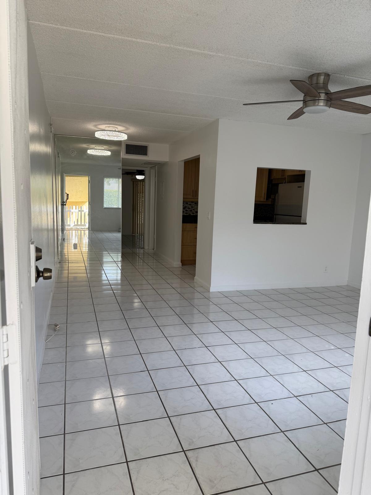 555 Purdy Lane A122, Palm Springs, FL 33461, Palm Springs - Photo 3