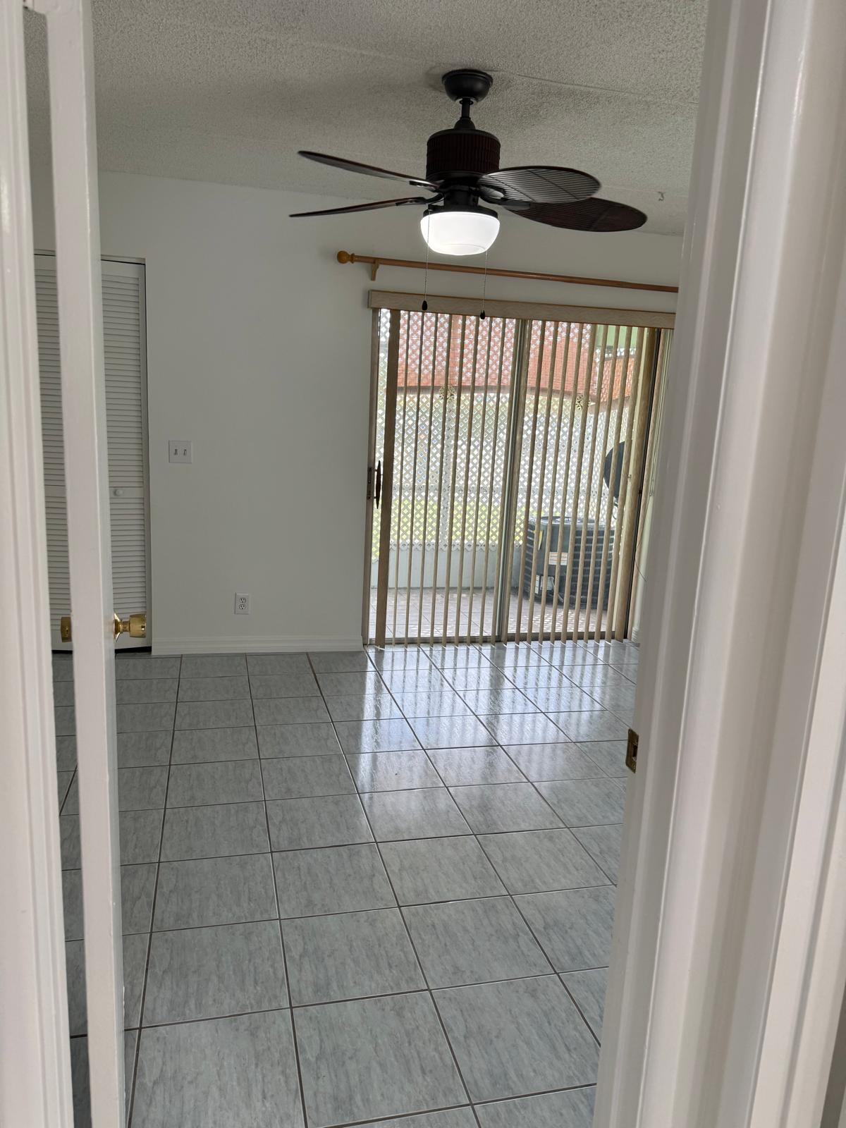 555 Purdy Lane A122, Palm Springs, FL 33461, Palm Springs - Photo 4