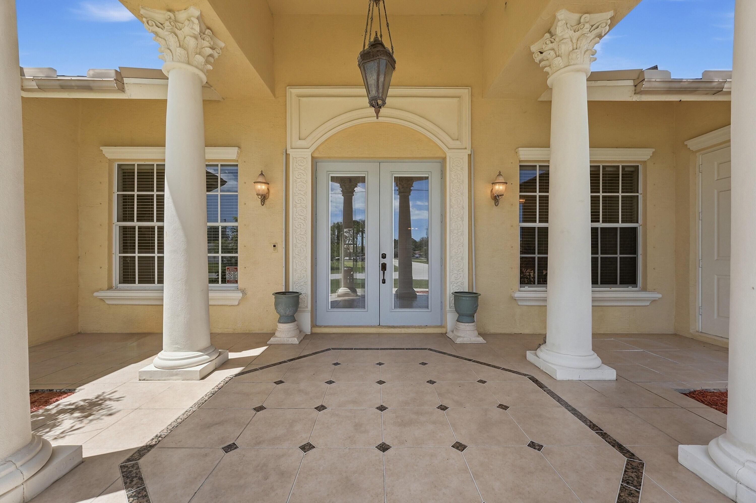 2199 SE Heathwood Circle, Port St. Lucie, FL 34952, Port St. Lucie - Photo 5