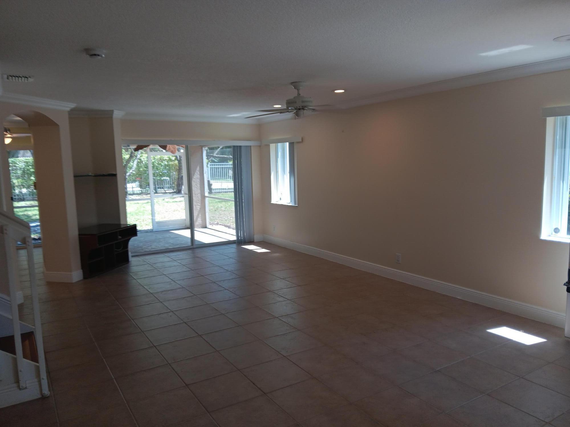 4983 W Pinemore Lane 4983, Lake Worth, FL 33463, Lake Worth - Photo 3