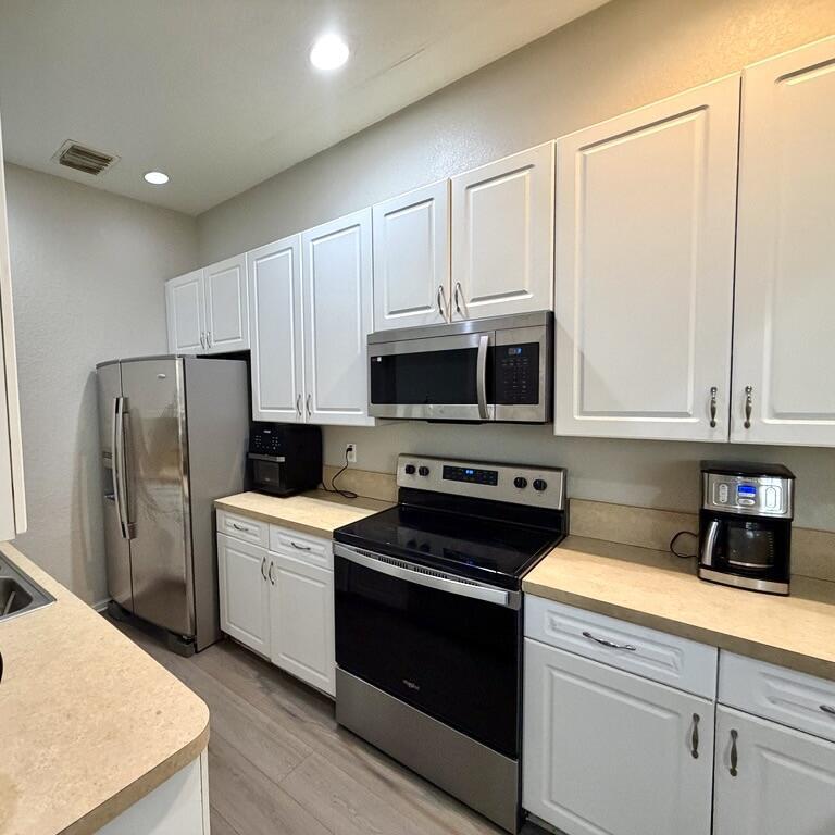2403 NW 7th Street, Boynton Beach, FL 33426, Boynton Beach - Photo 3