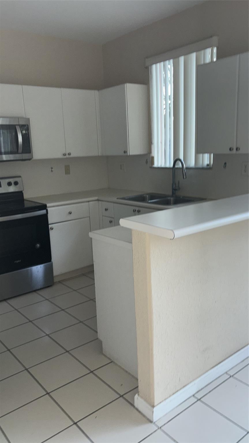 2903 SE 17th Avenue 211, Homestead, FL 33035, Homestead - Photo 5