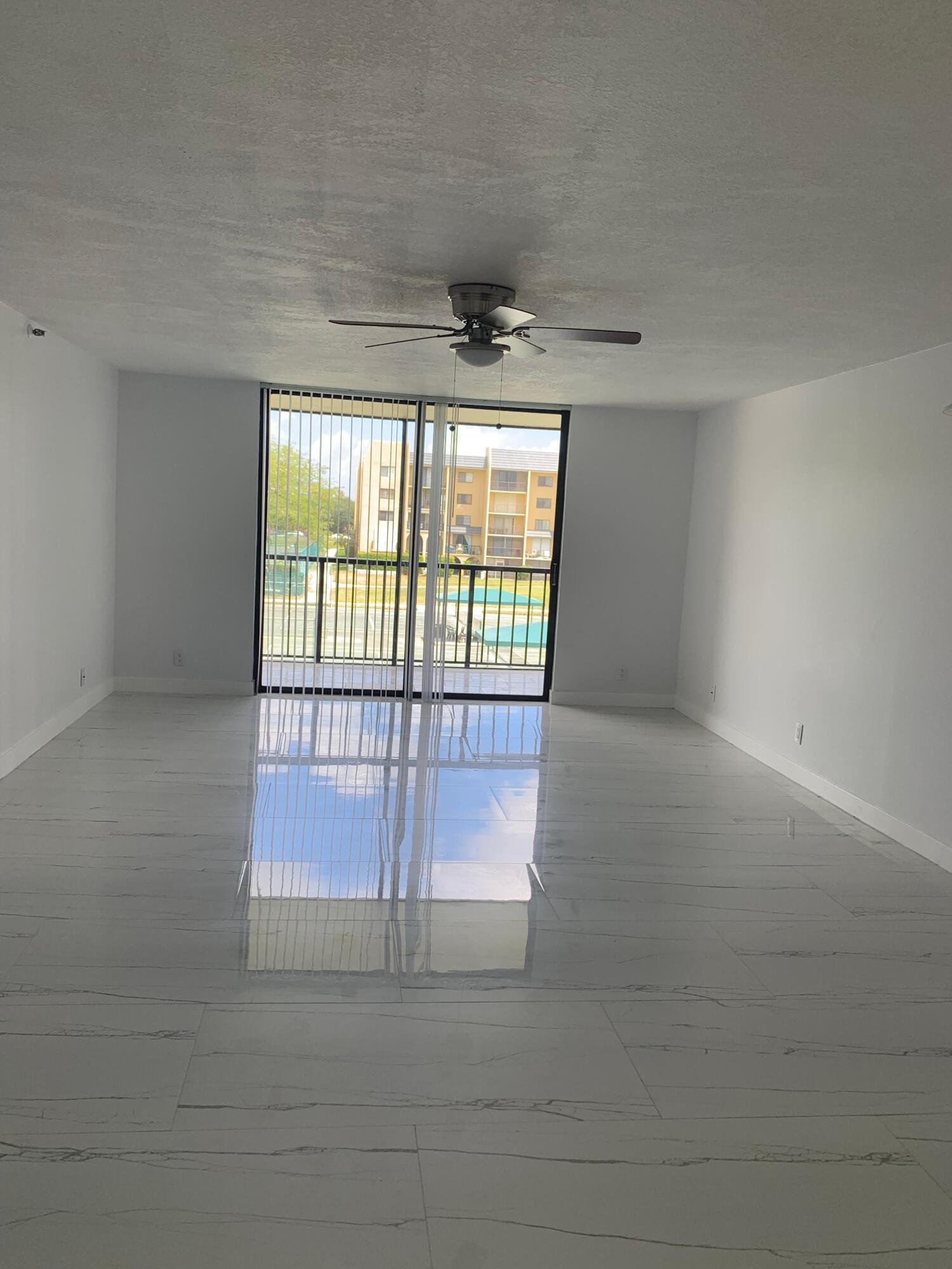 2786 Tennis Club Drive 301, West Palm Beach, FL 33417, West Palm Beach - Photo 3