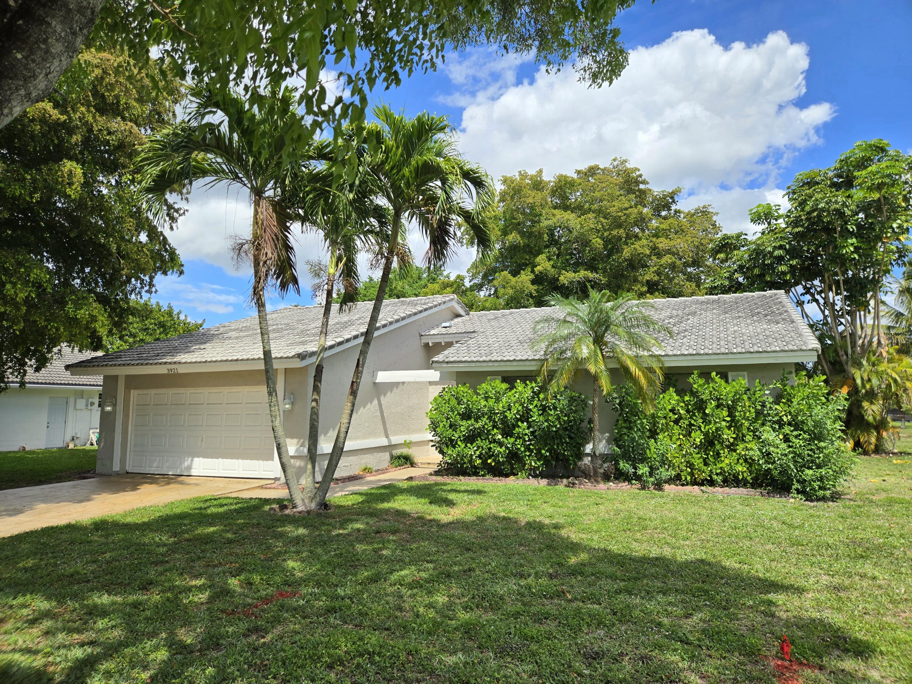 3921 NW 114th Avenue, Coral Springs, FL 33065, Coral Springs - Photo 2