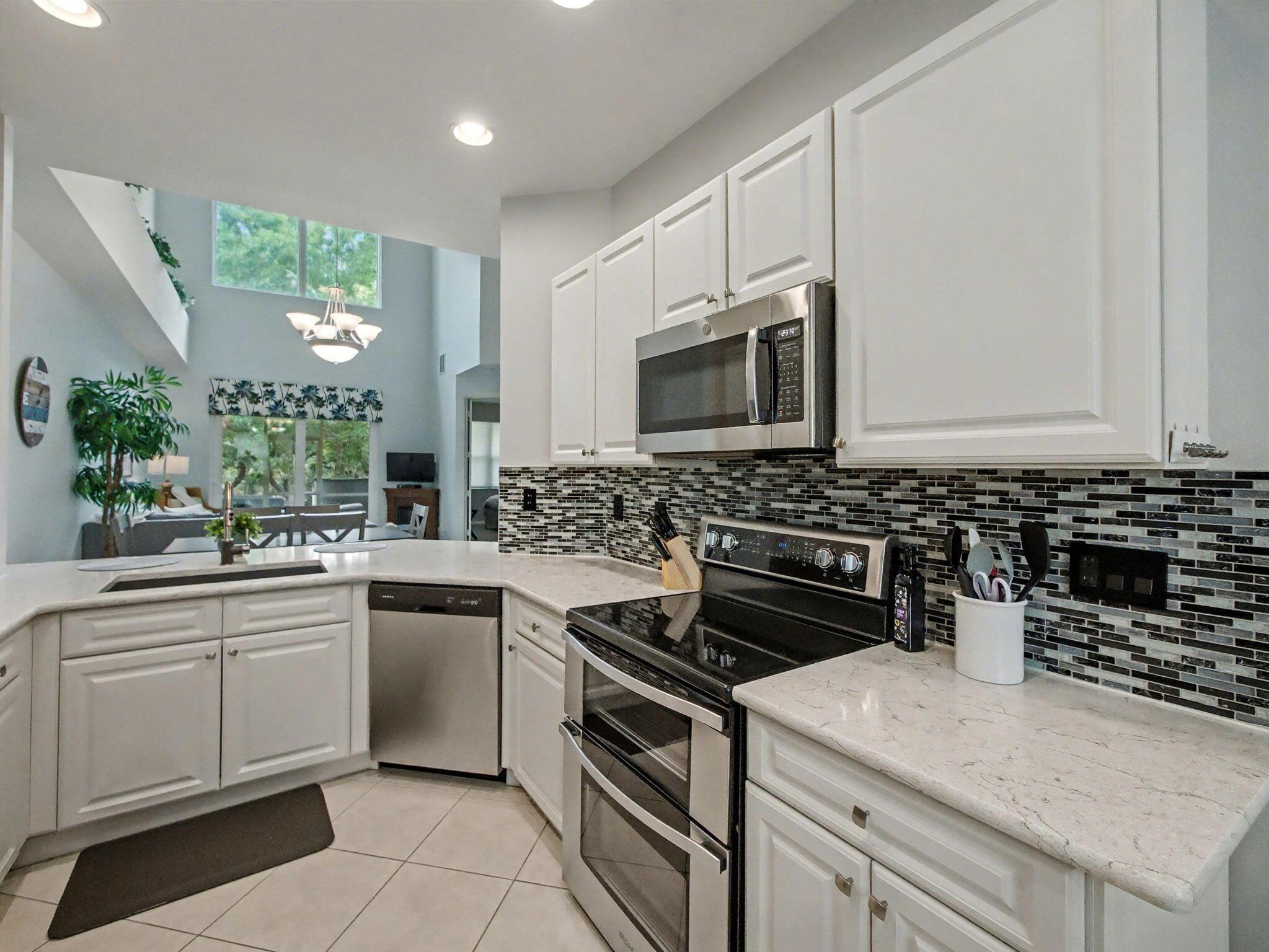 8111 Carnoustie Place, Port St. Lucie, FL 34986, Port St. Lucie - Photo 4