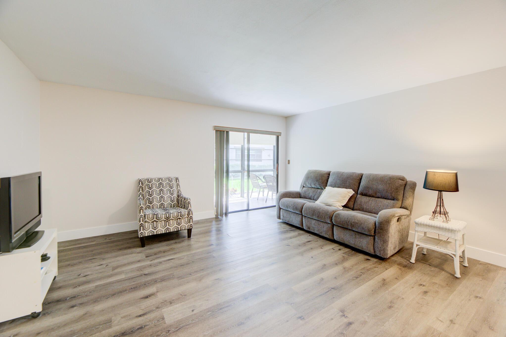 9344 S Belfort Circle 115-k4, Tamarac, FL 33321, Tamarac - Photo 2