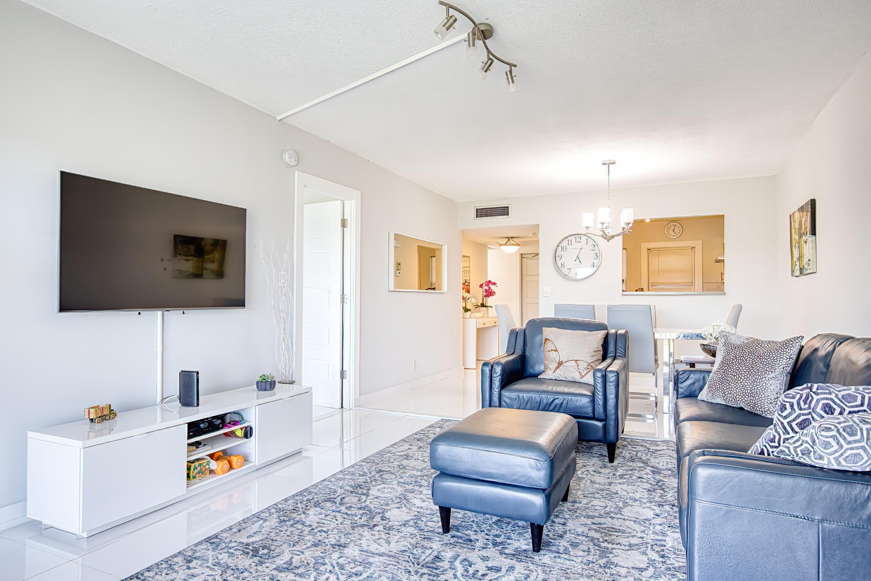 2950 N Palm Aire Drive 205, Pompano Beach, FL 33069, Pompano Beach - Photo 5
