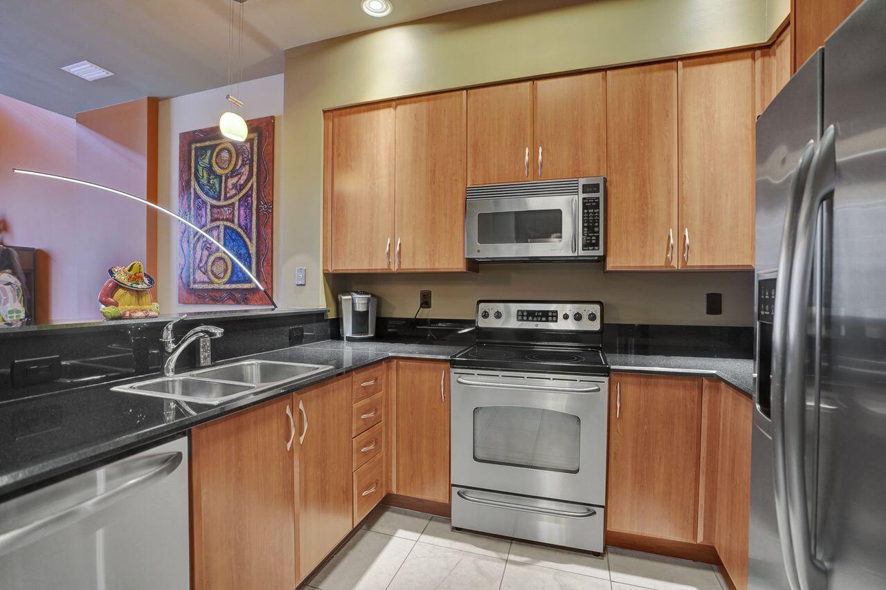 801 S Olive Avenue 225, West Palm Beach, FL 33401, West Palm Beach - Photo 3