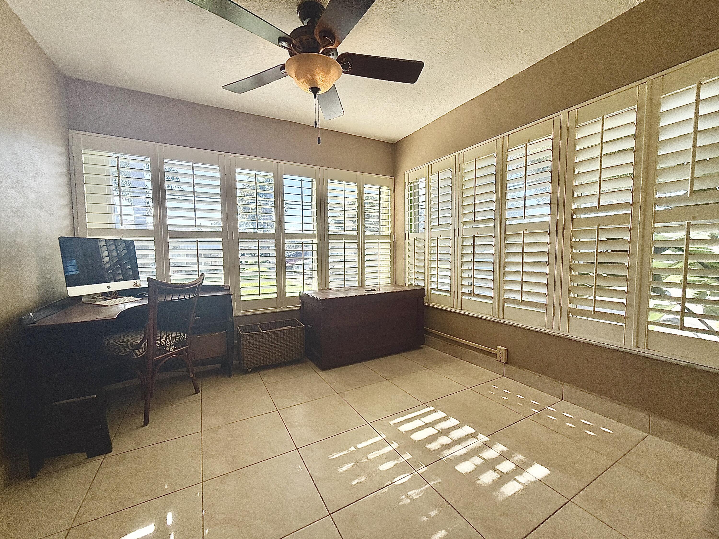 220 Country Lane A, Boynton Beach, FL 33435, Boynton Beach - Photo 3