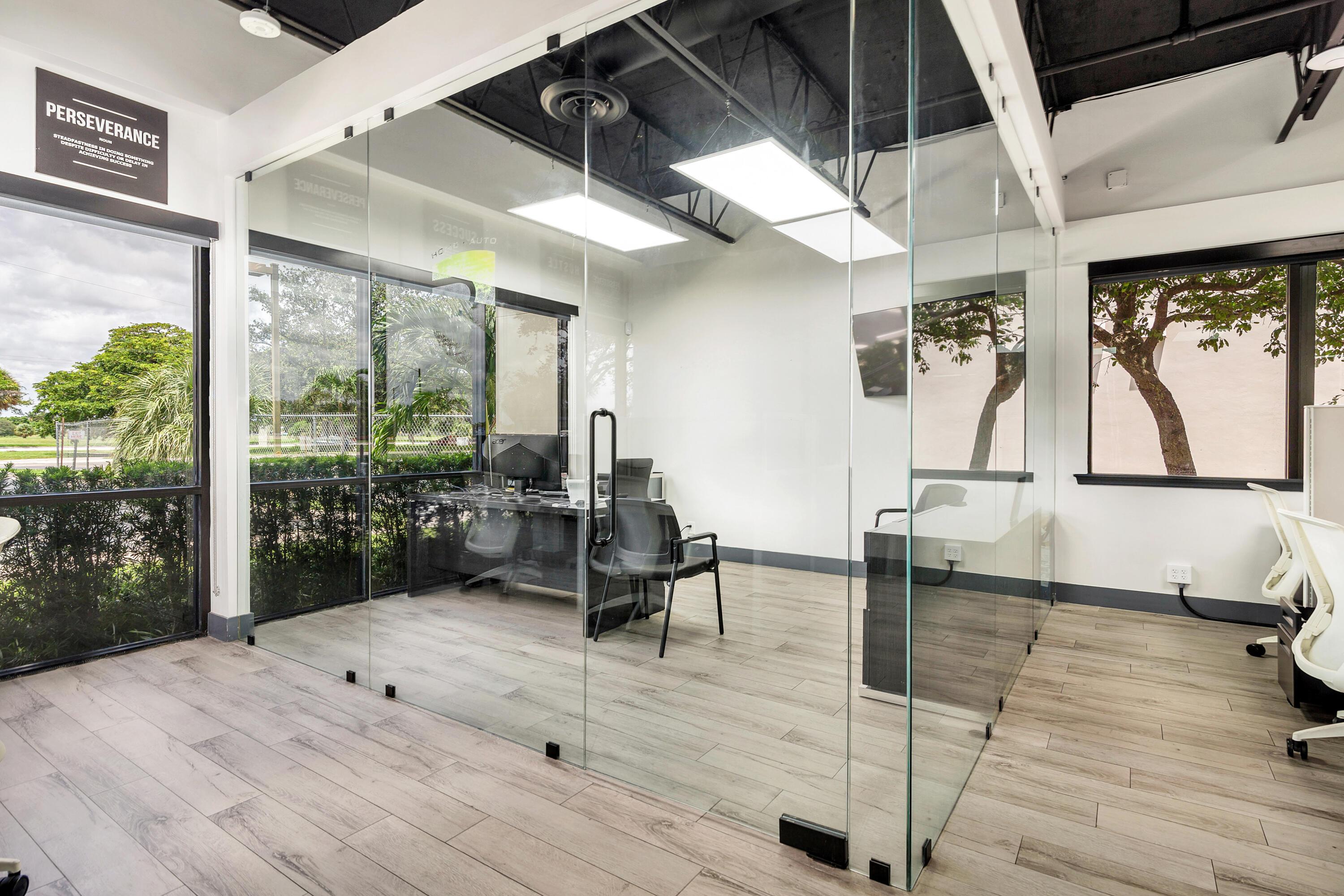1300 Old Congress Avenue, West Palm Beach, FL 33409, West Palm Beach - Photo 2