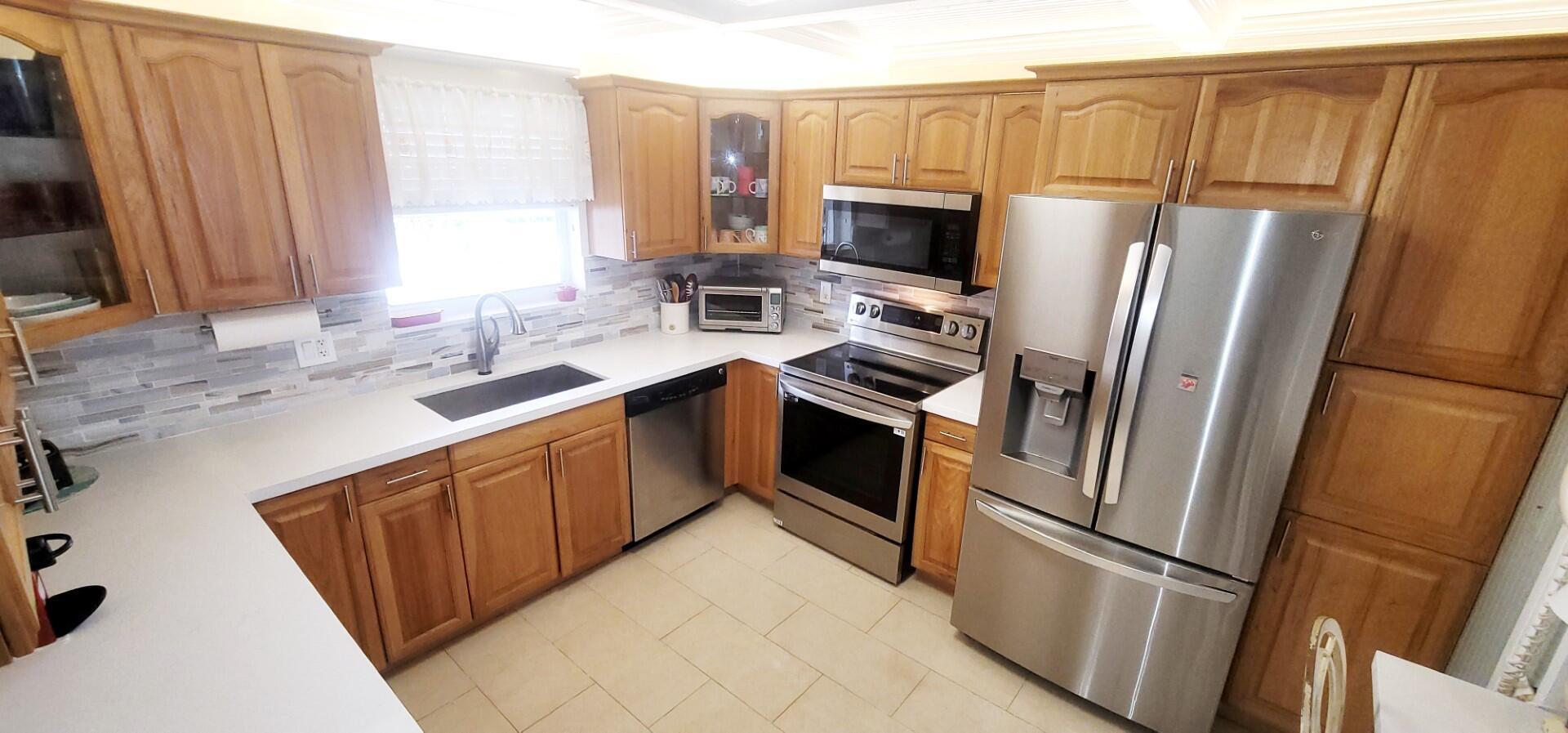 1051 Hillsboro Mile 407e, Hillsboro Beach, FL 33062, Hillsboro Beach - Photo 3