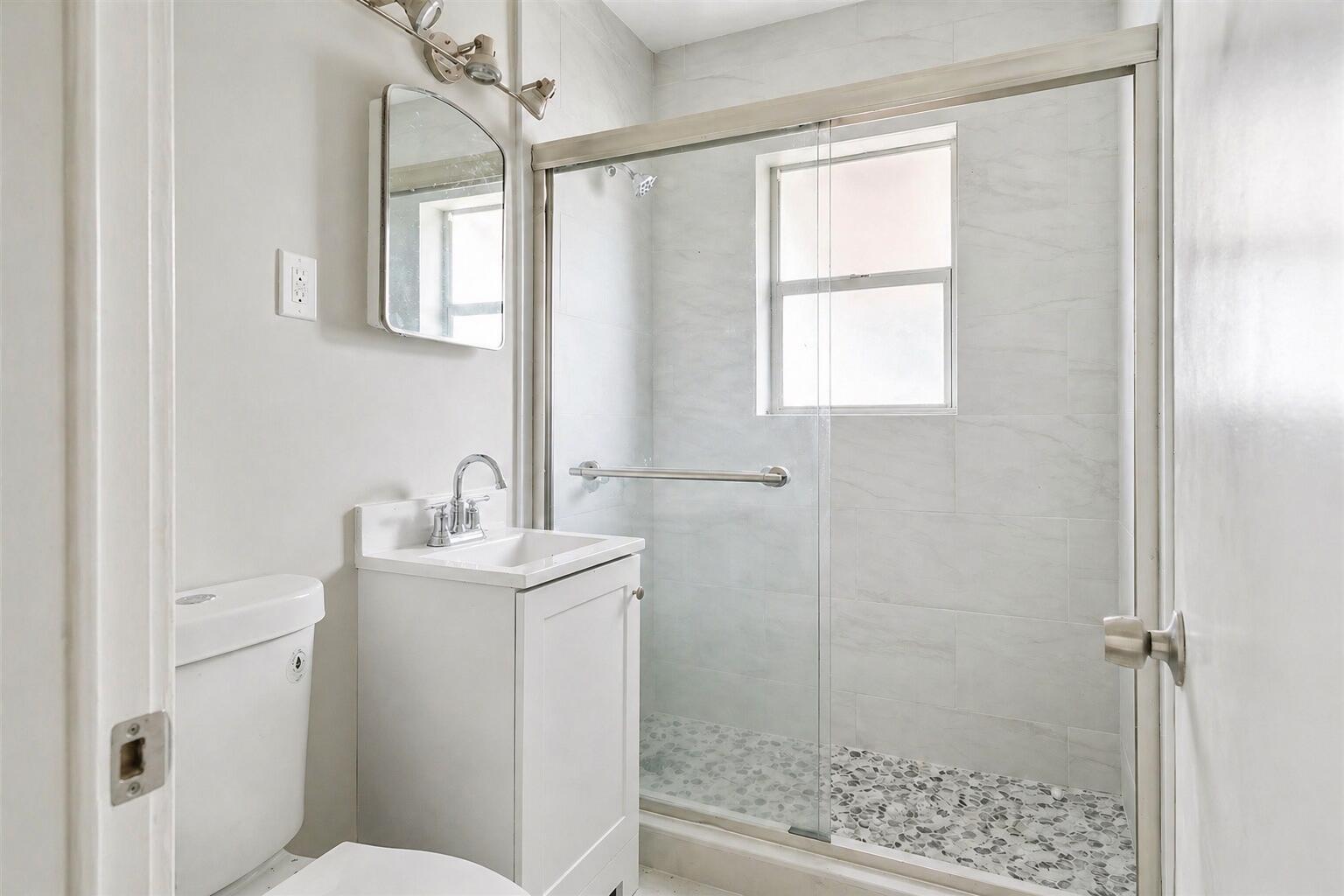 131 W 35th Street 1, Riviera Beach, FL 33404, Riviera Beach - Photo 5