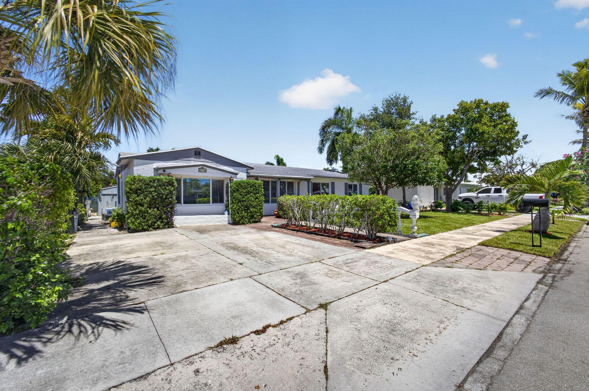 1762 15th Avenue N, Lake Worth Beach, FL 33460, Lake Worth Beach