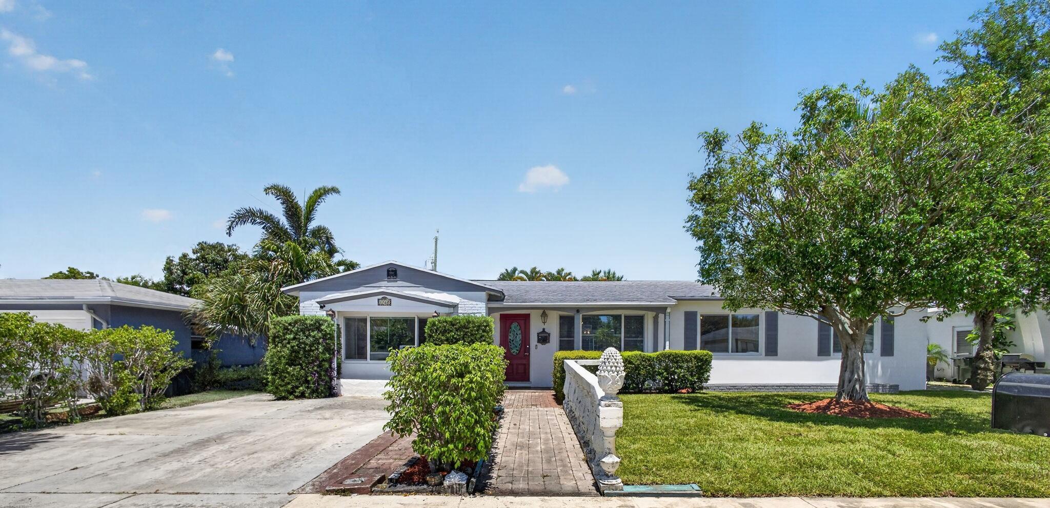 1762 15th Avenue N, Lake Worth Beach, FL 33460, Lake Worth Beach - Photo 3