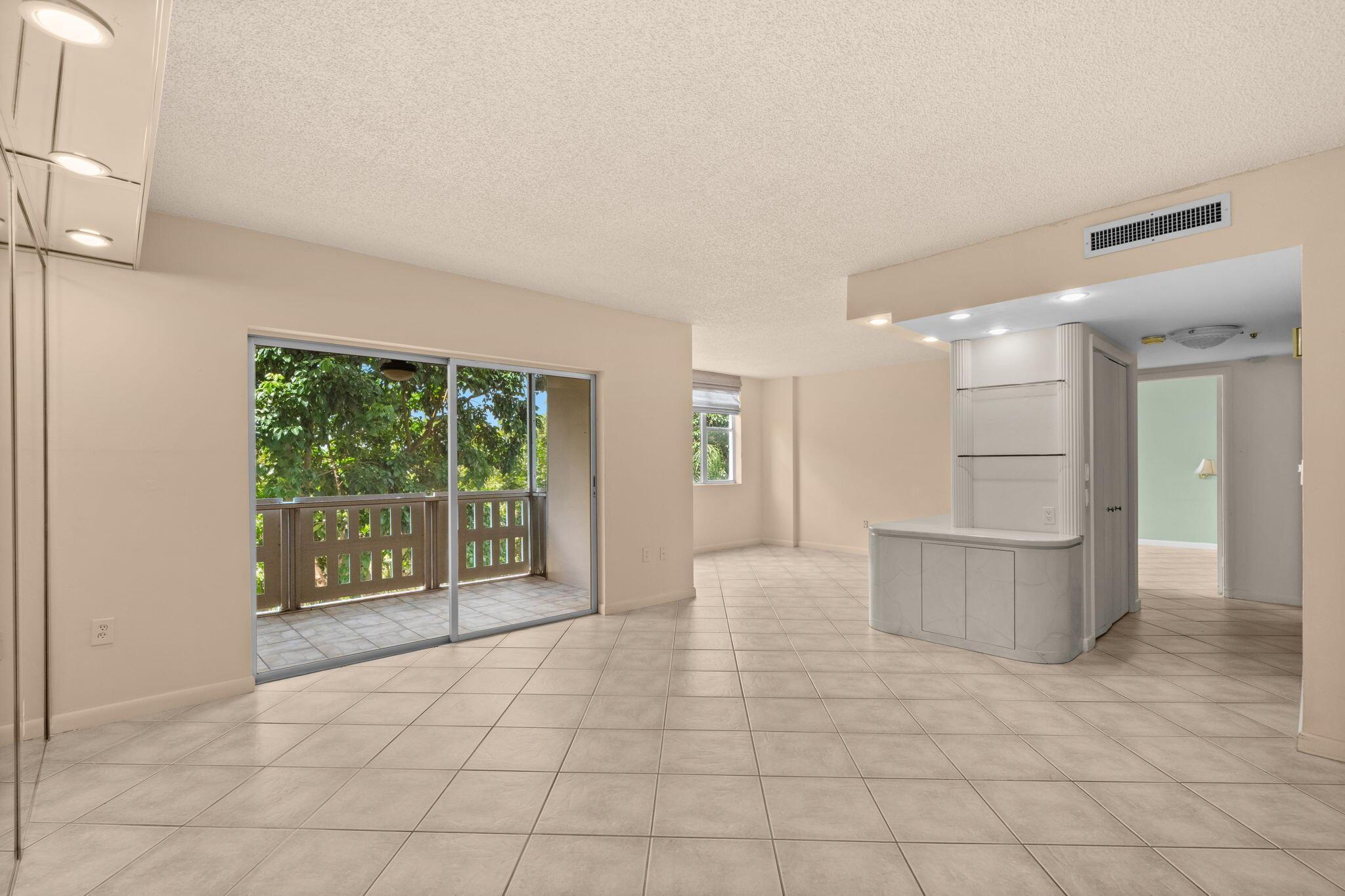 4001 Hillcrest Drive 406, Hollywood, FL 33021, Hollywood - Photo 5