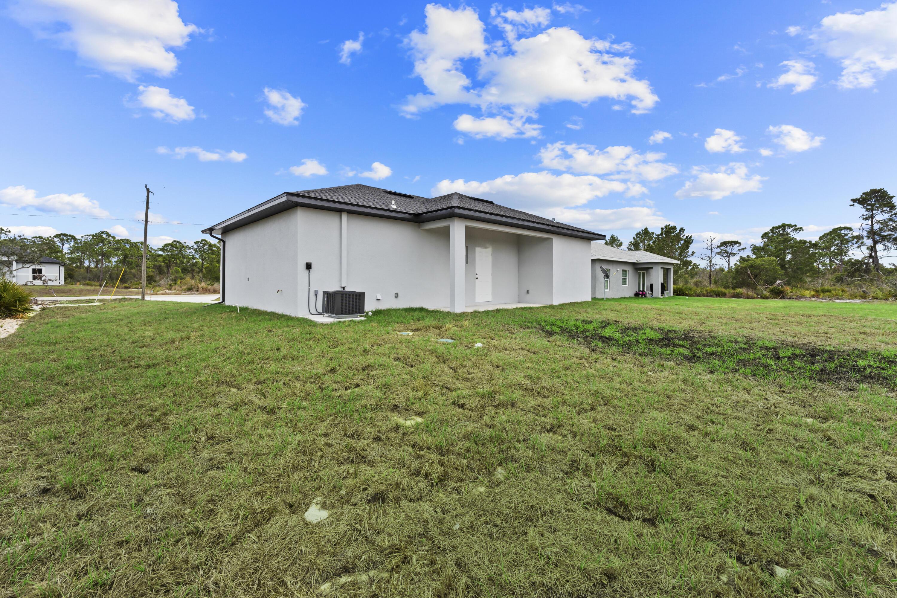1092 Breckinridge Avenue, Lake Placid, FL 33852, Lake Placid - Photo 3