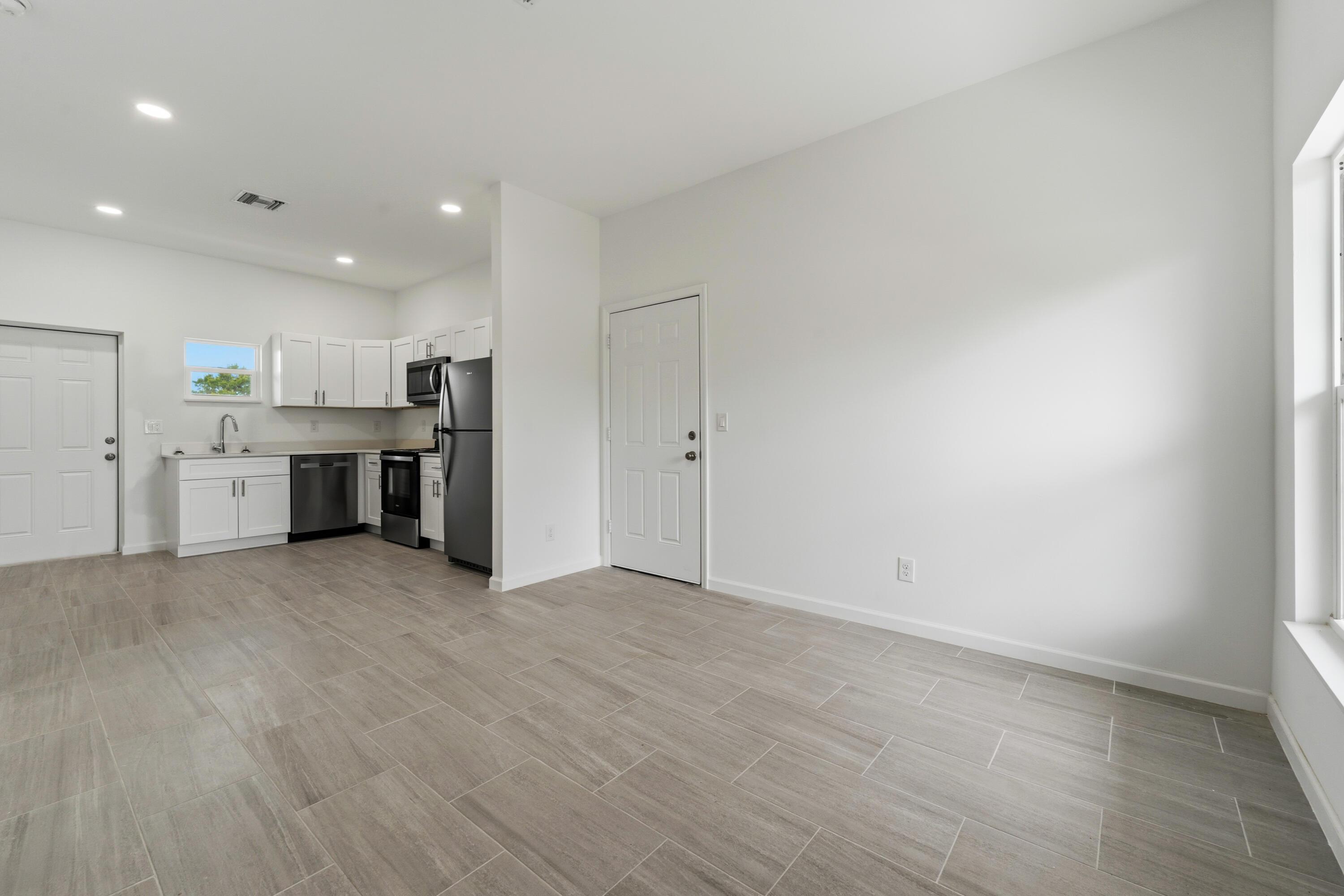 1092 Breckinridge Avenue, Lake Placid, FL 33852, Lake Placid - Photo 4