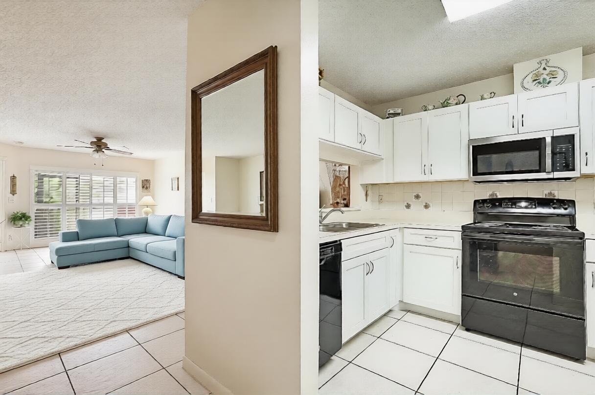405 Harbour Pointe Way, Greenacres, FL 33413, Greenacres - Photo 3