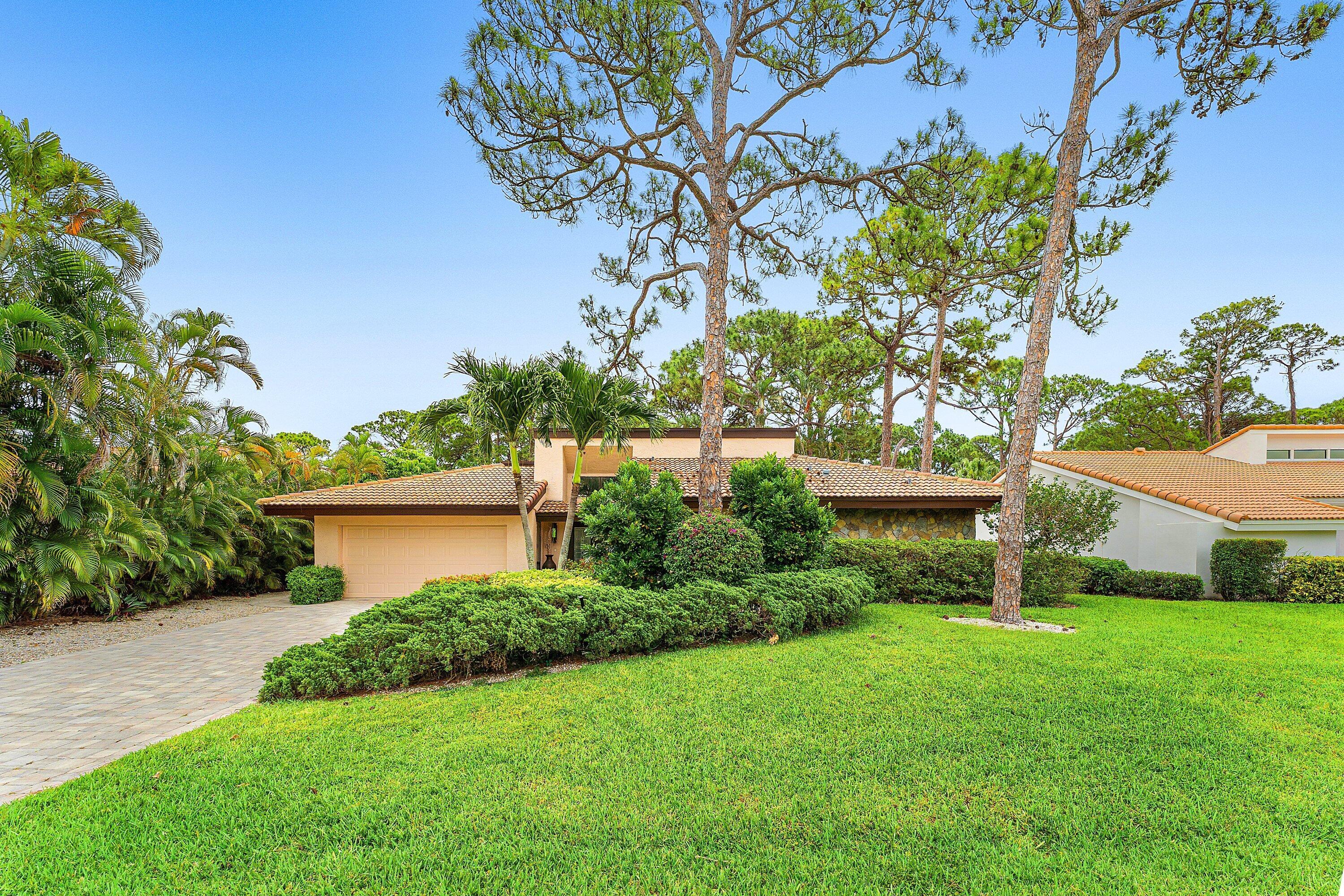643 W Lakewoode Circle, Delray Beach, FL 33445, Delray Beach - Photo 2