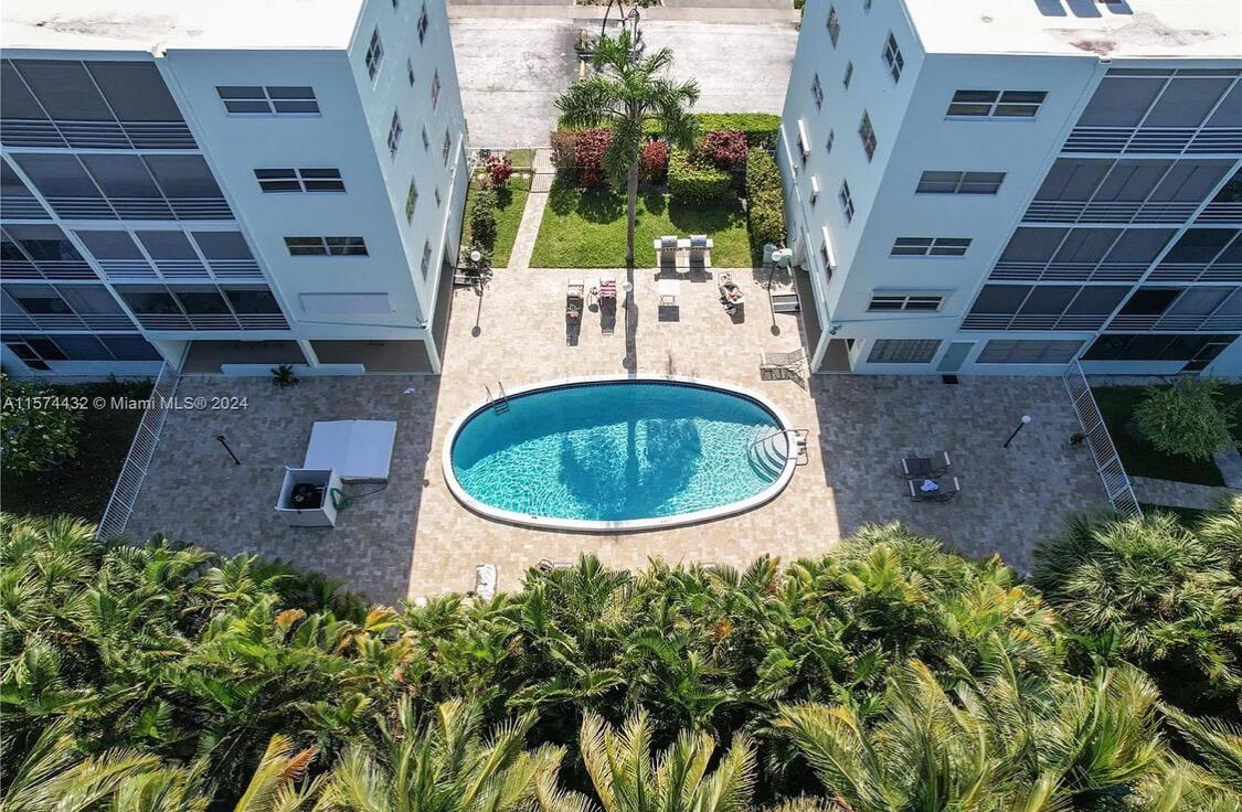 700 NE 14th Avenue 404, Hallandale Beach, FL 33009, Hallandale Beach - Photo 3