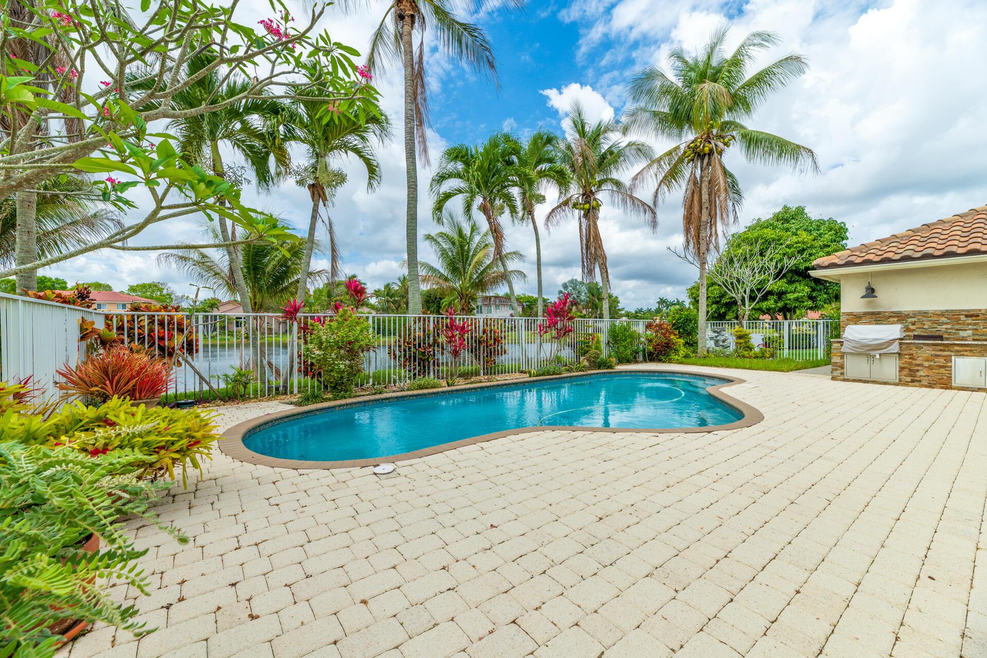 712 Verona Court, Weston, FL 33326, Weston - Photo 3