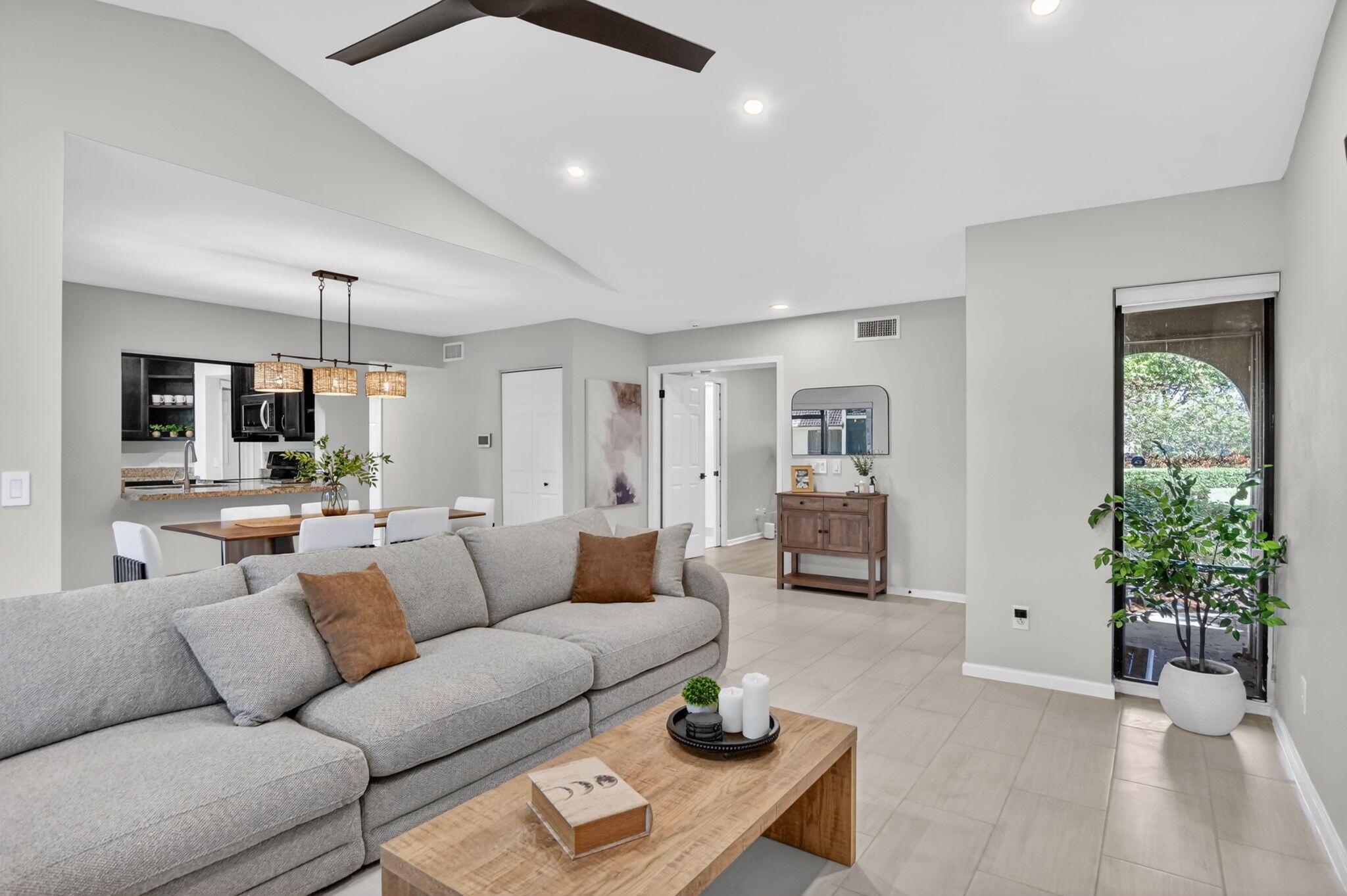 5530 Coach House Circle A, Boca Raton, FL 33486, Boca Raton - Photo 5