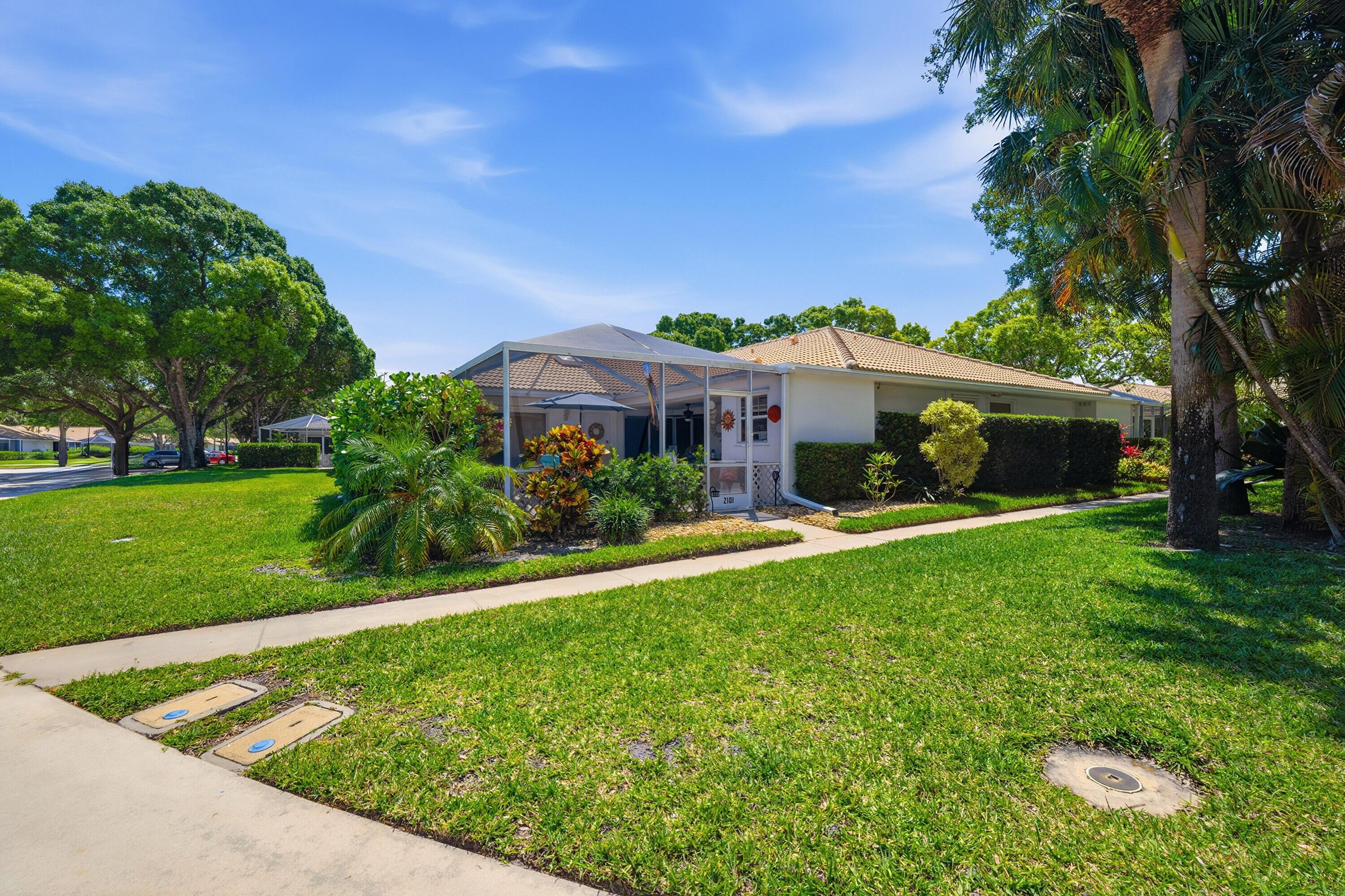 2101 Pin Oak Court, Palm Beach Gardens, FL 33410, Palm Beach Gardens - Photo 2