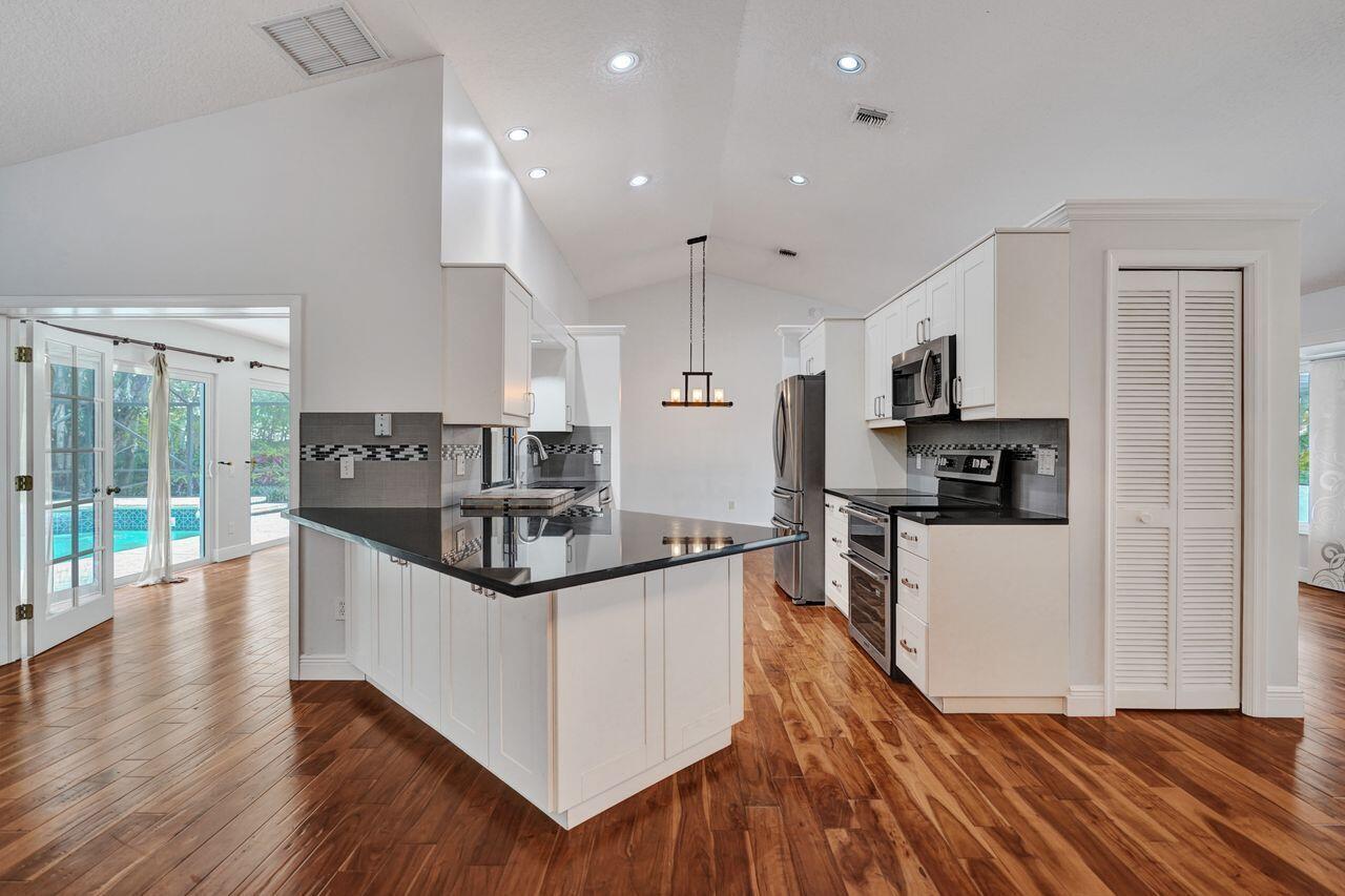 1283 Barnstaple Circle, Wellington, FL 33414, Wellington - Photo 3
