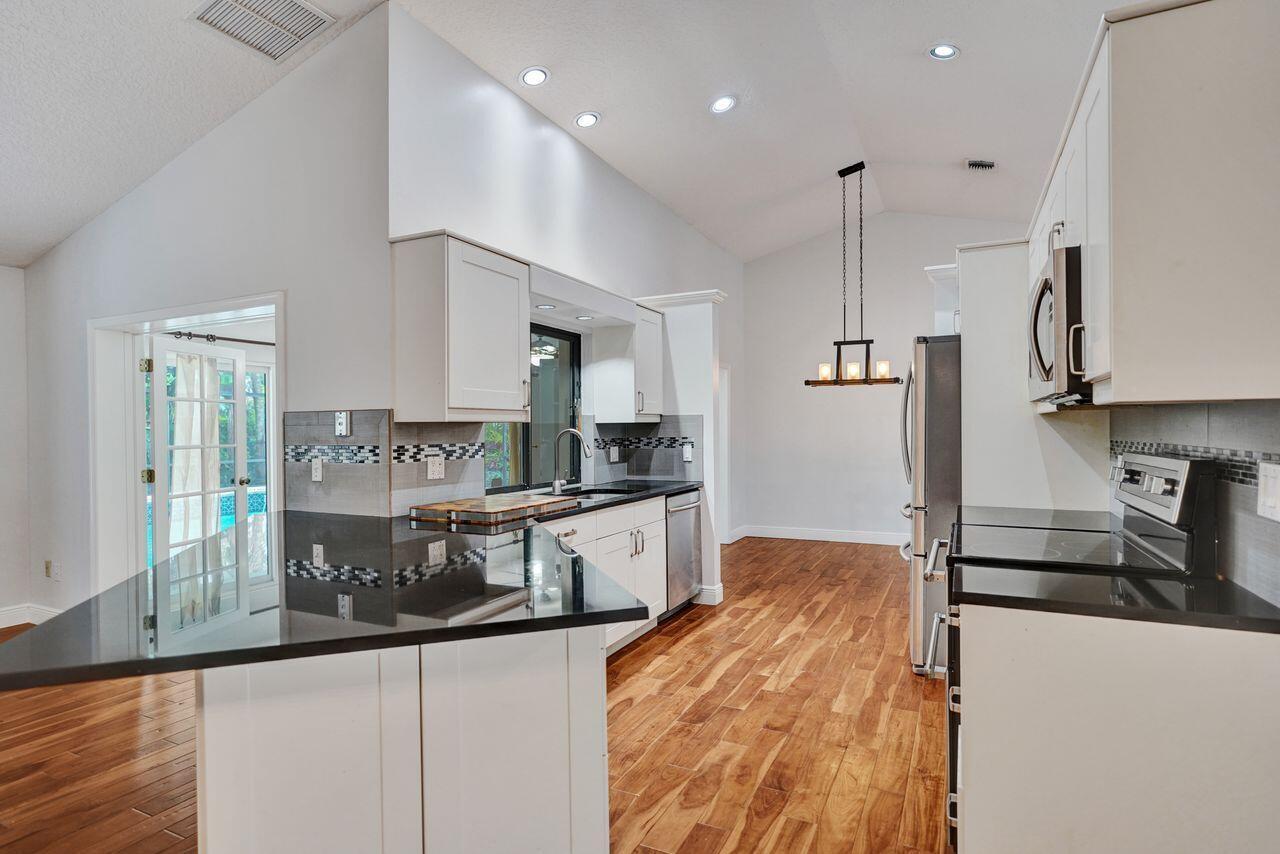 1283 Barnstaple Circle, Wellington, FL 33414, Wellington - Photo 5