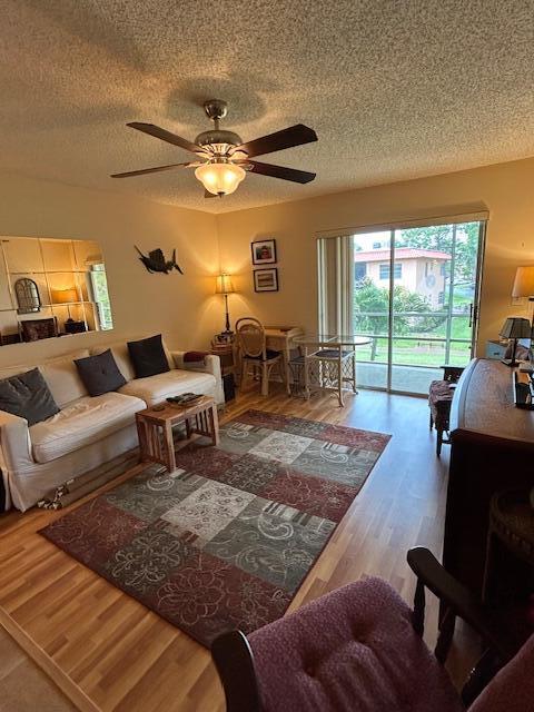 1951 SW Palm City Road H, Stuart, FL 34994, Stuart - Photo 3