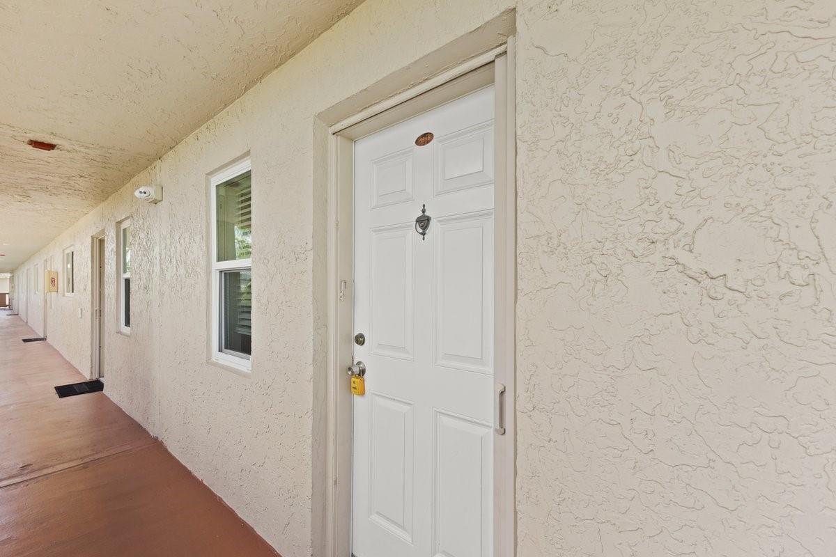 2106 S Cypress Bend Drive 506, Pompano Beach, FL 33069, Pompano Beach - Photo 3