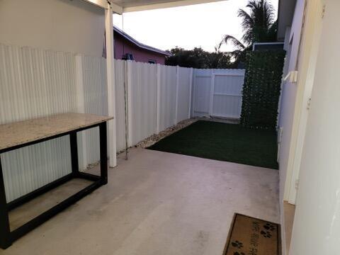 1611 NW 63rd Avenue 2, Sunrise, FL 33313, Sunrise - Photo 3