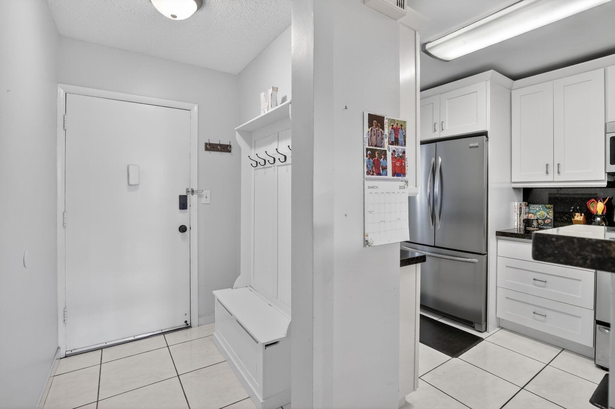 1690 NE 191st Street 408-1, Miami, FL 33179, Miami - Photo 3