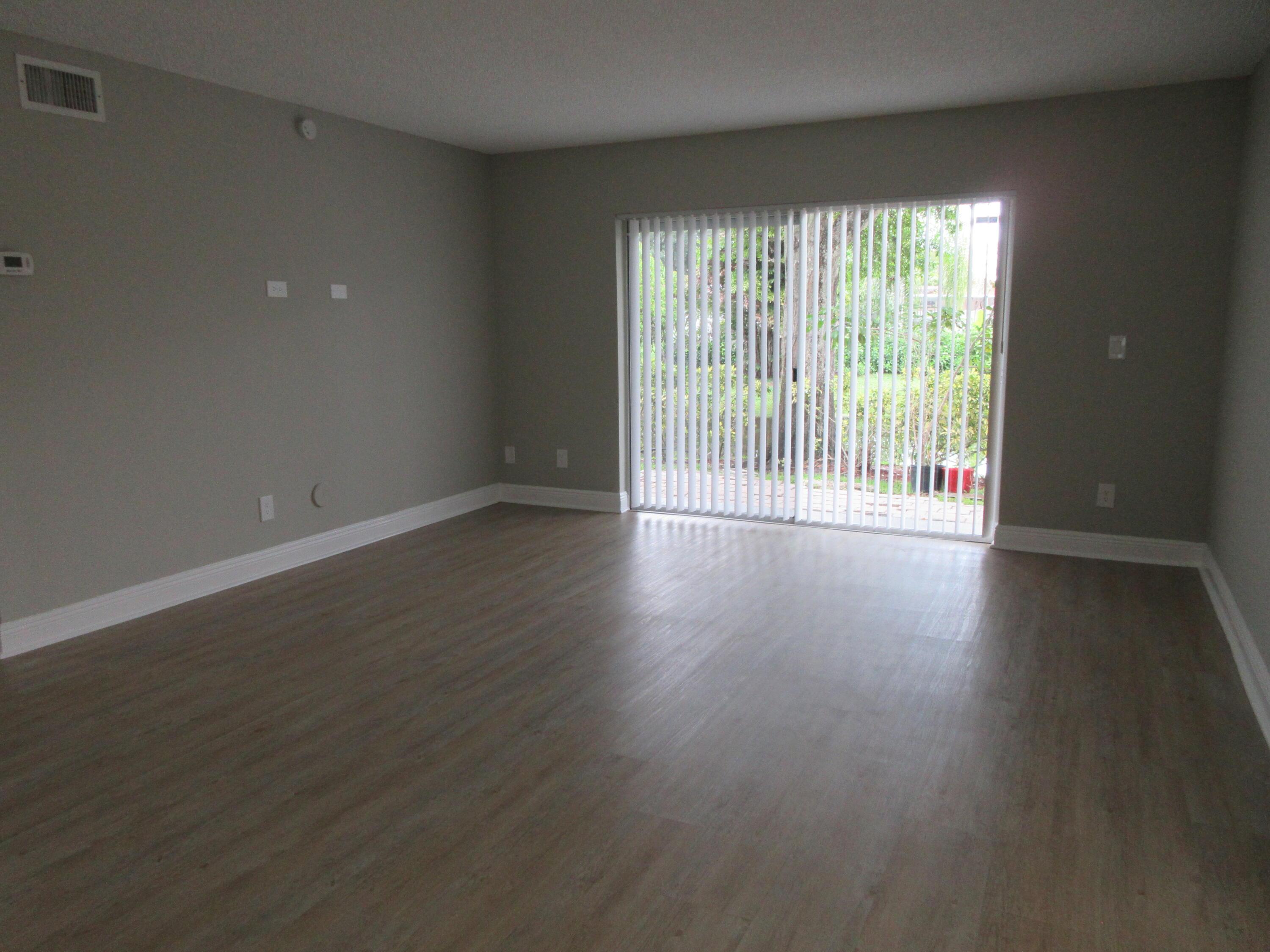 4065 NW 114th Avenue, Coral Springs, FL 33065, Coral Springs - Photo 2