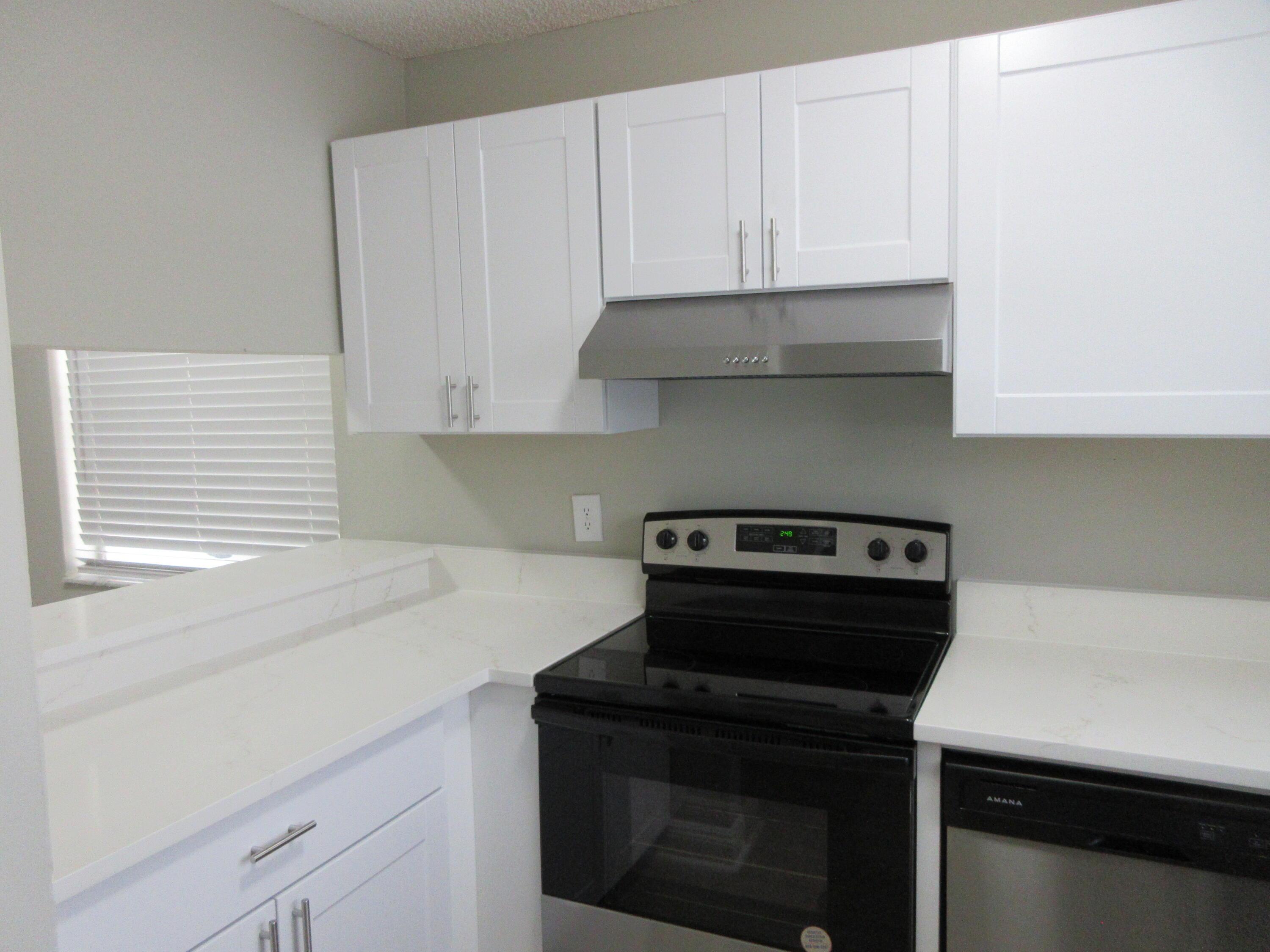 4065 NW 114th Avenue, Coral Springs, FL 33065, Coral Springs - Photo 5