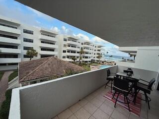 330 SE 20th Avenue 306, Deerfield Beach, FL 33441, Deerfield Beach - Photo 2