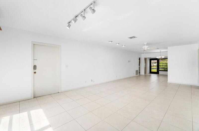 10120 Eaglewood Terrace B, Boynton Beach, FL 33436, Boynton Beach - Photo 3