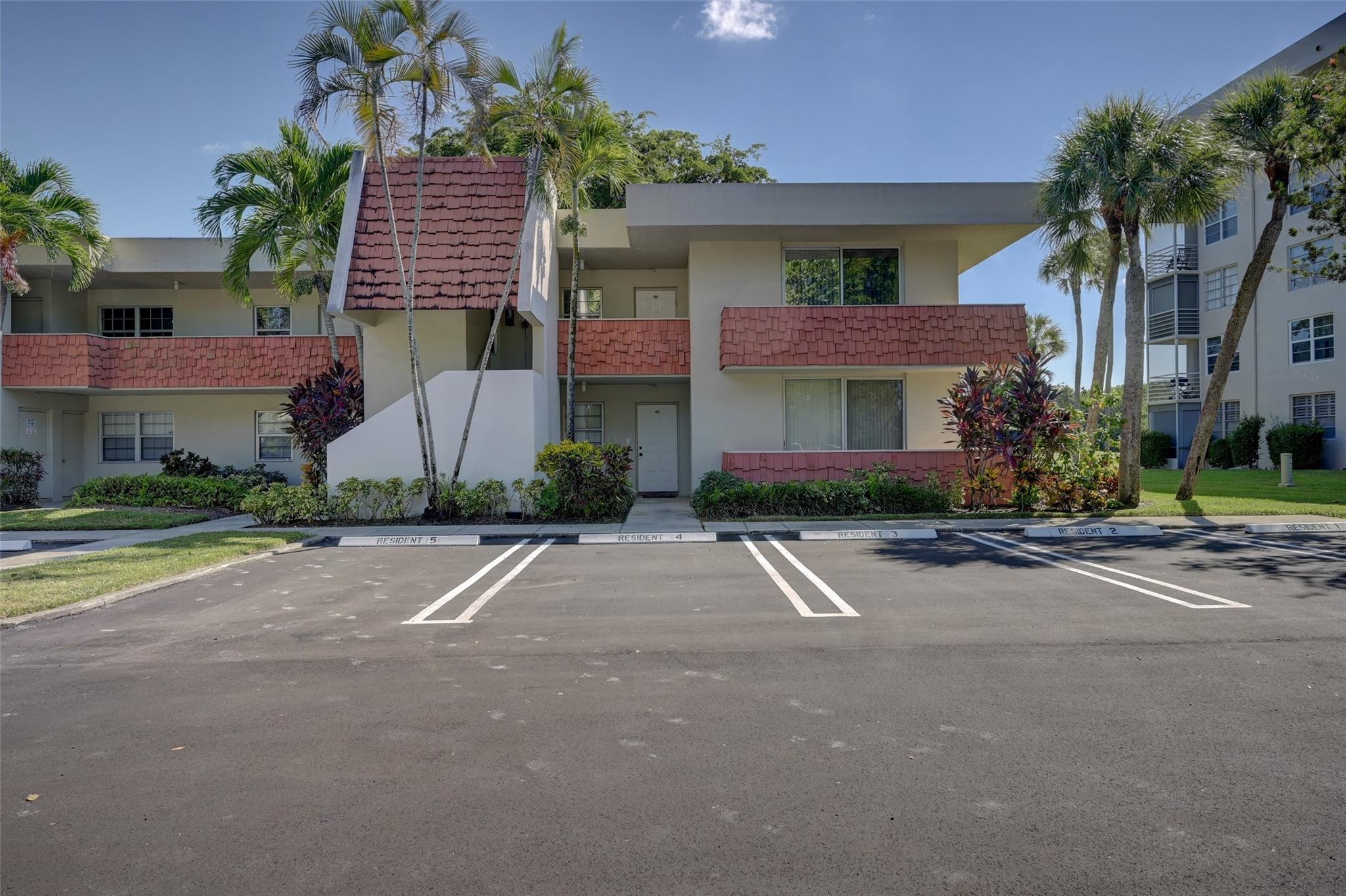 823 Cypress Boulevard 201, Pompano Beach, FL 33069, Pompano Beach - Photo 3