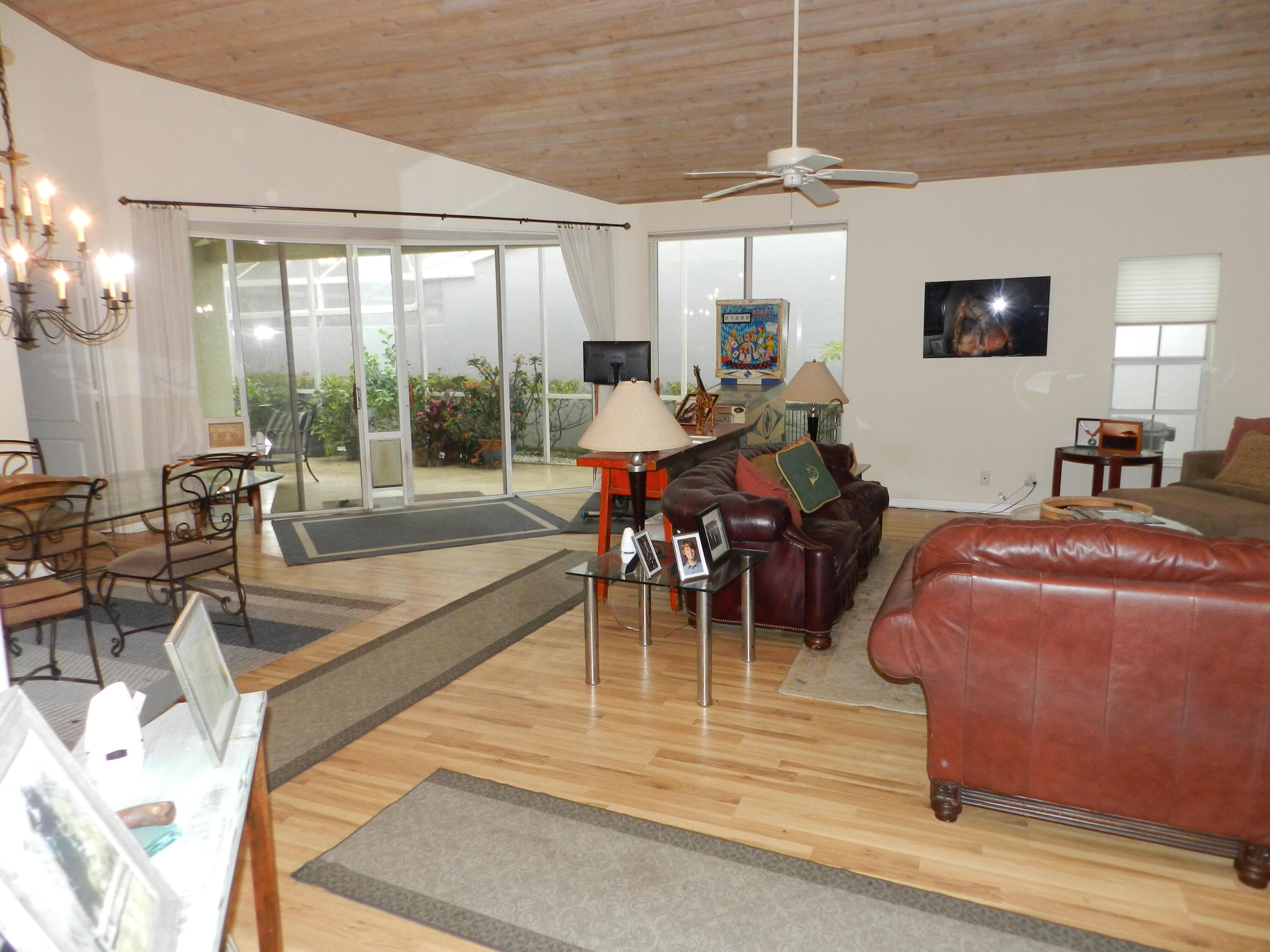 9198 Heathridge Drive, West Palm Beach, FL 33411, West Palm Beach - Photo 3