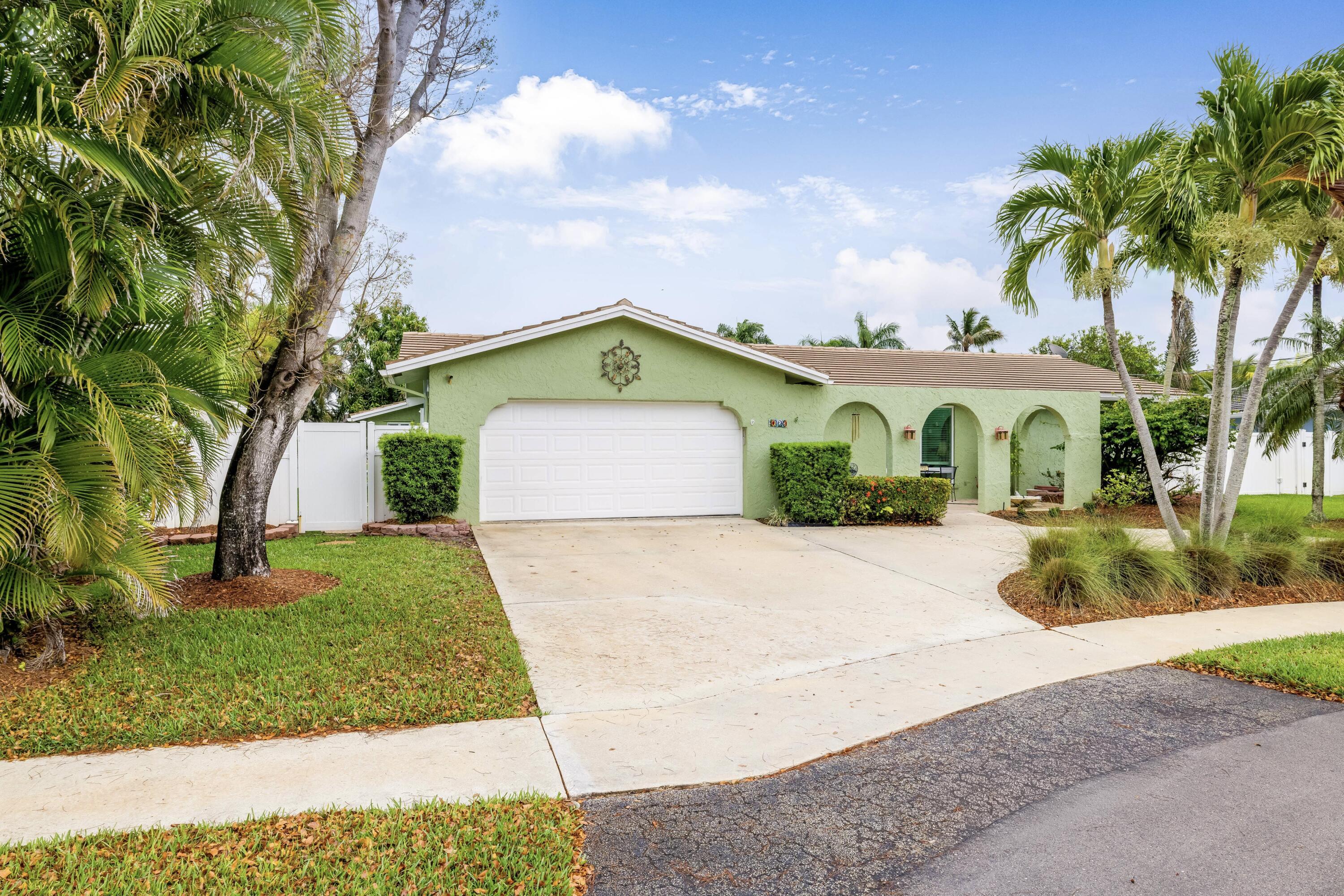 1920 SW 58th Avenue, Plantation, FL 33317, Plantation - Photo 2