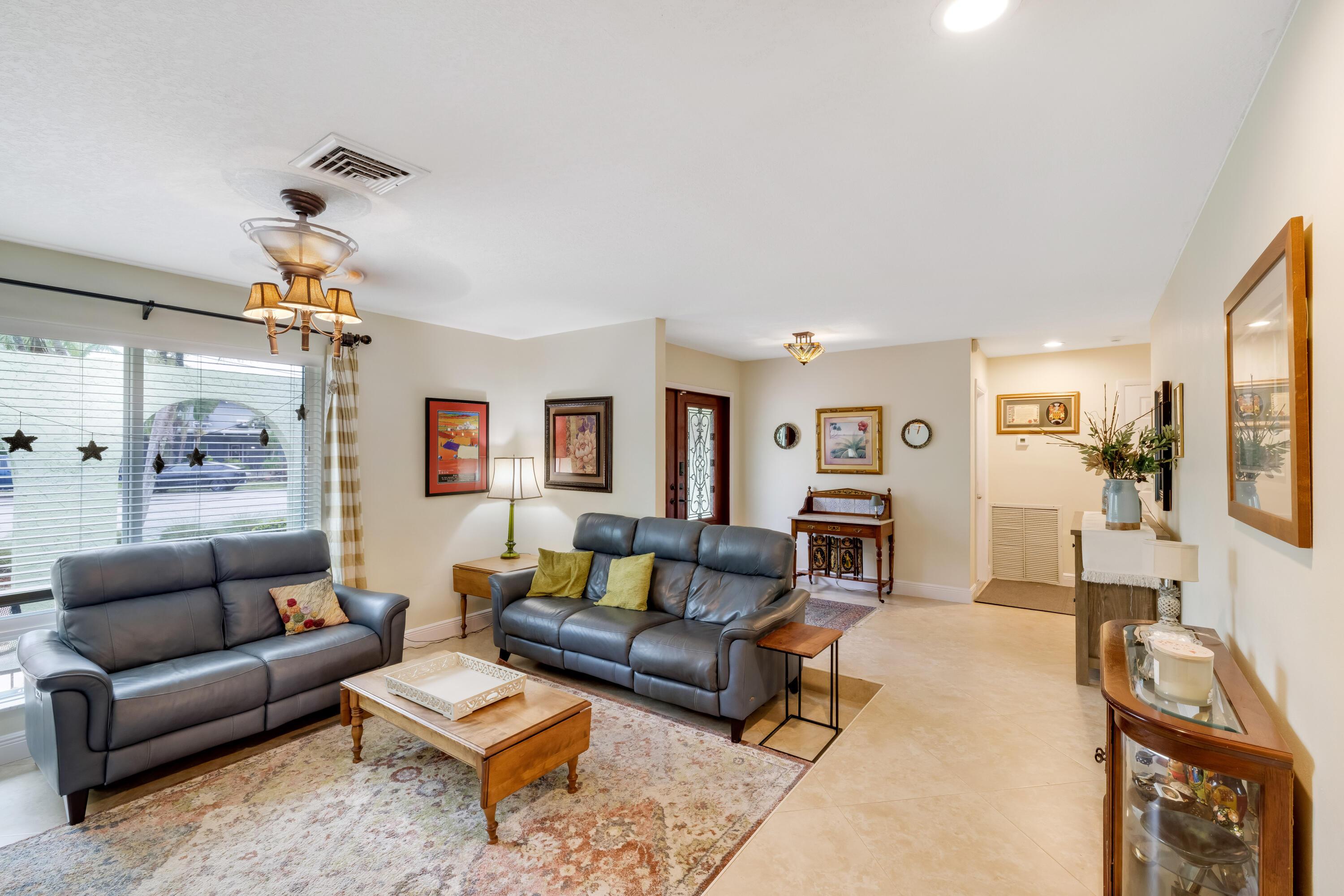 1920 SW 58th Avenue, Plantation, FL 33317, Plantation - Photo 4