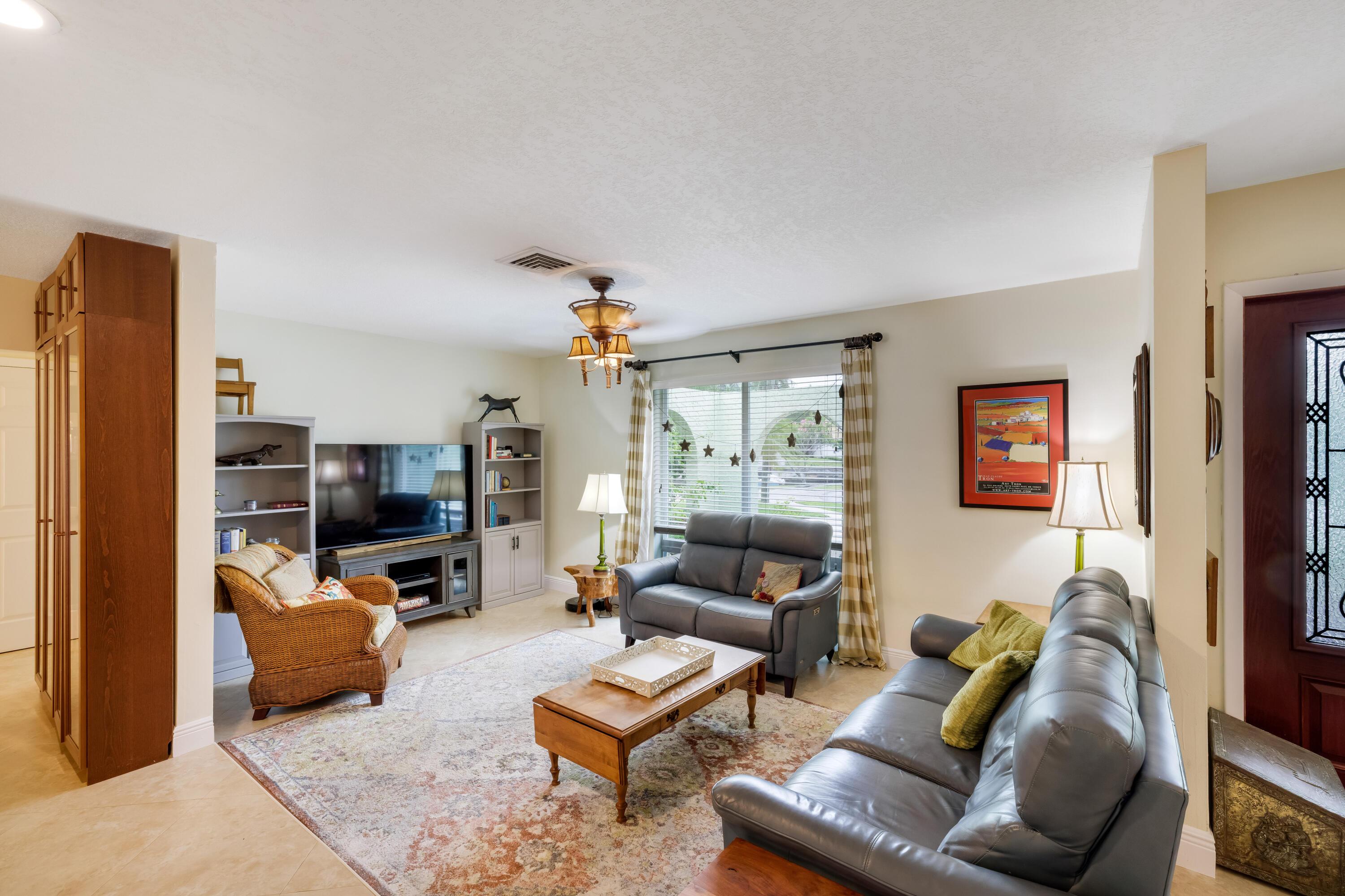1920 SW 58th Avenue, Plantation, FL 33317, Plantation - Photo 5